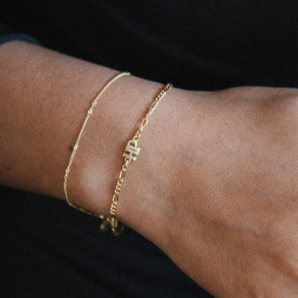 personalised-initials-bracelet-18ct-gold-plated-daisy-london