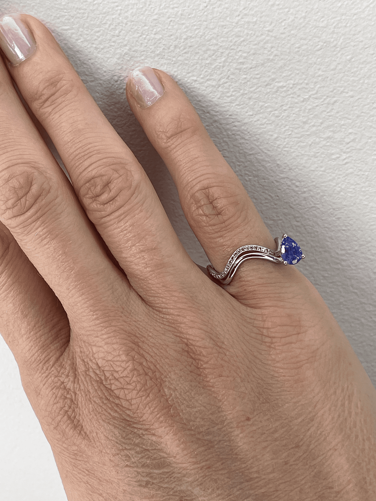 PETITE COMETE PAVÉ STONE RING WHITE