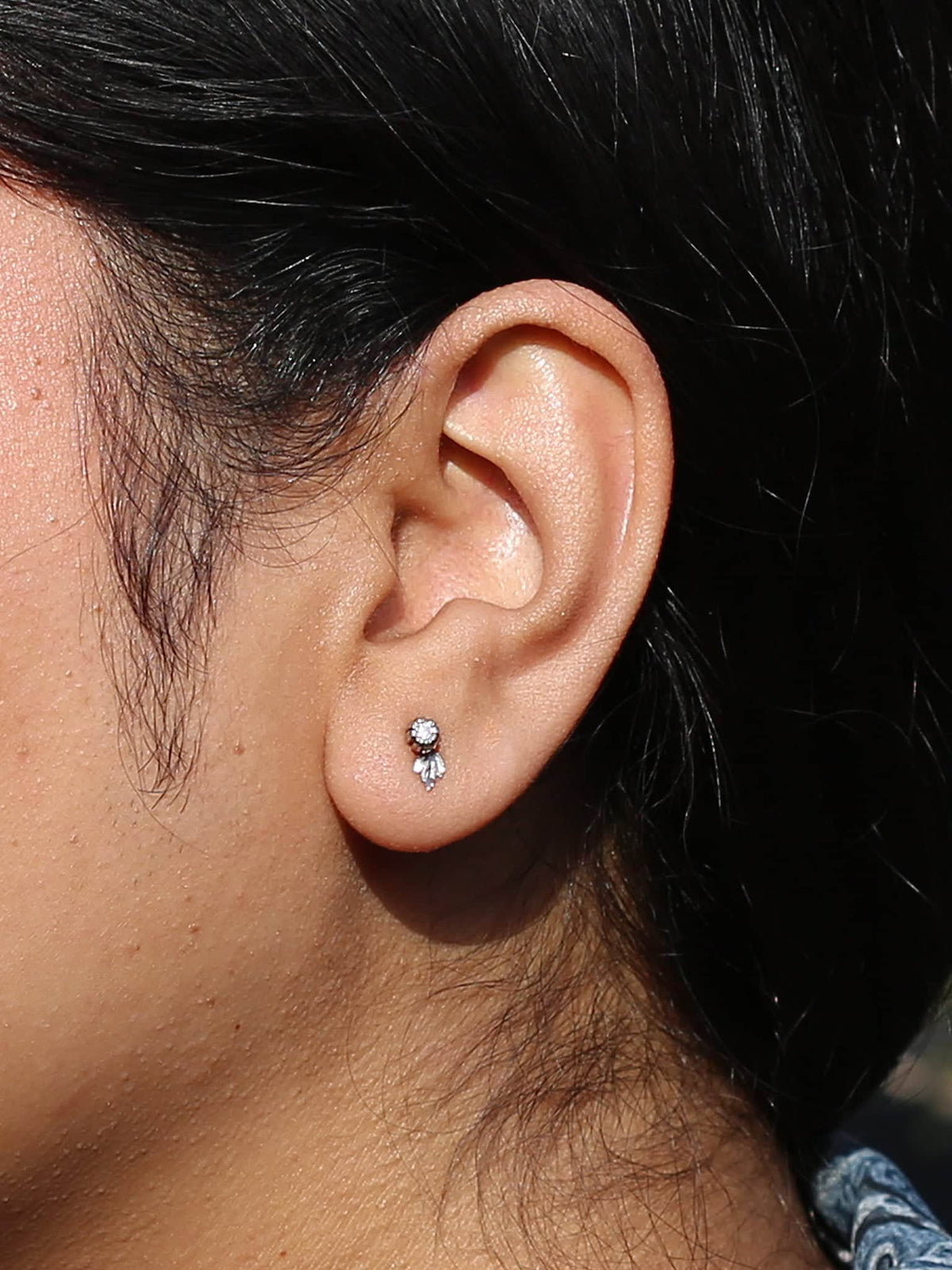 Single Seruni Bud & Leaf Diamond Stud Earring