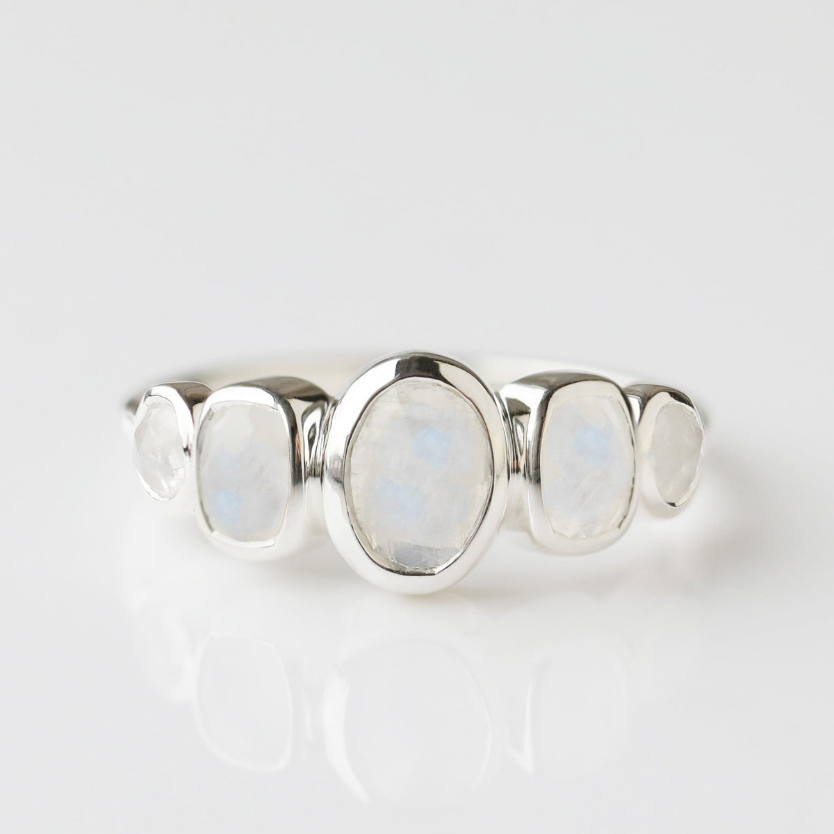 Noa Moonstone Ring