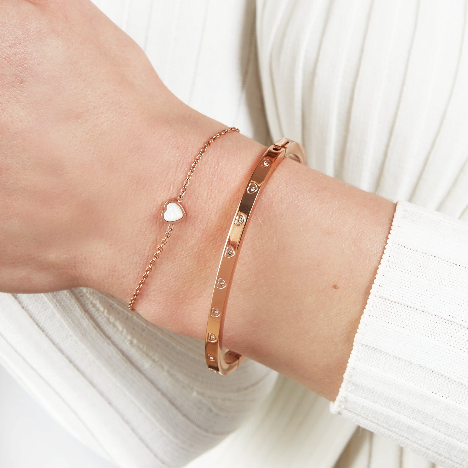 Crystal Heart Bangle (Rose Gold)