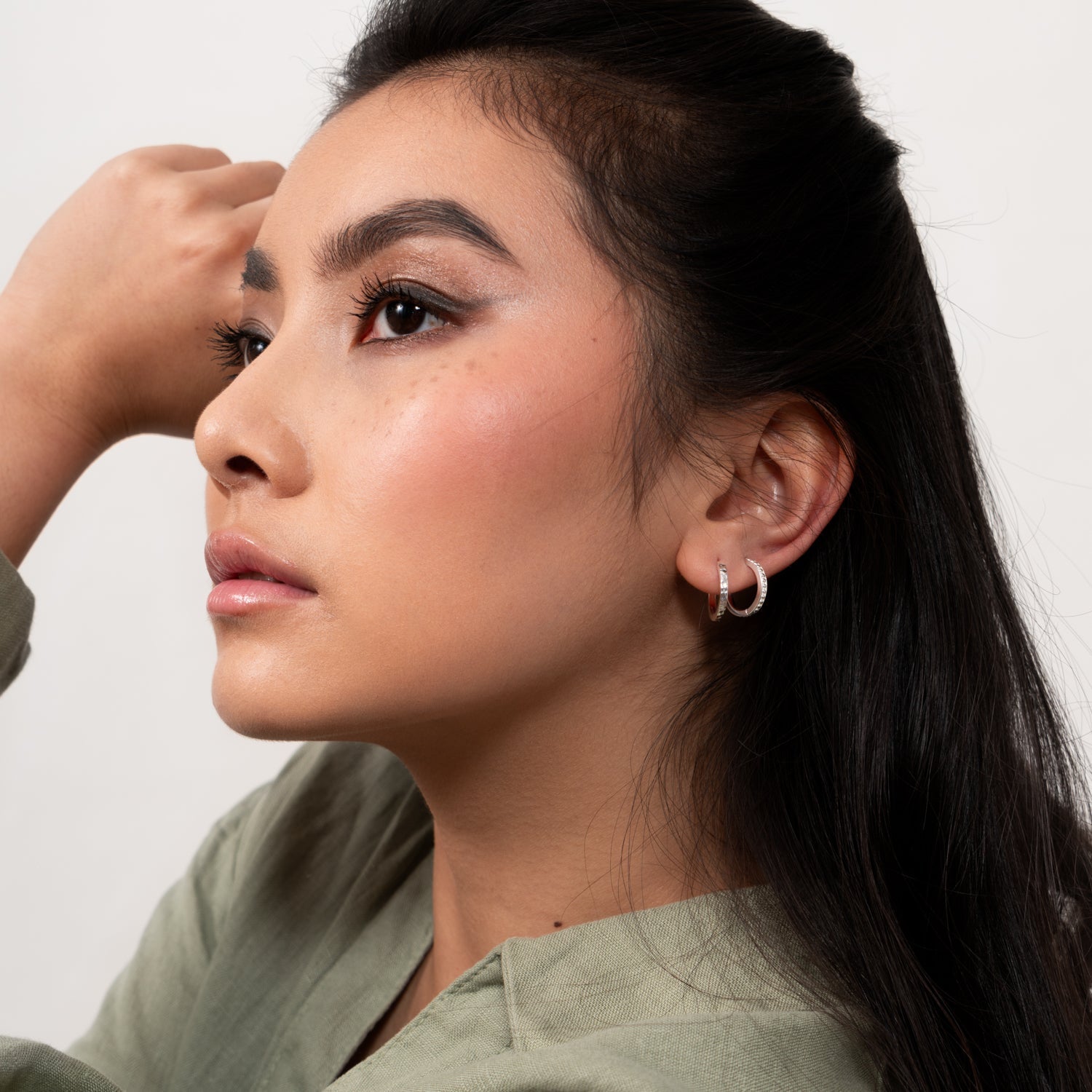 Medium Hammered Nomad Huggie Hoops