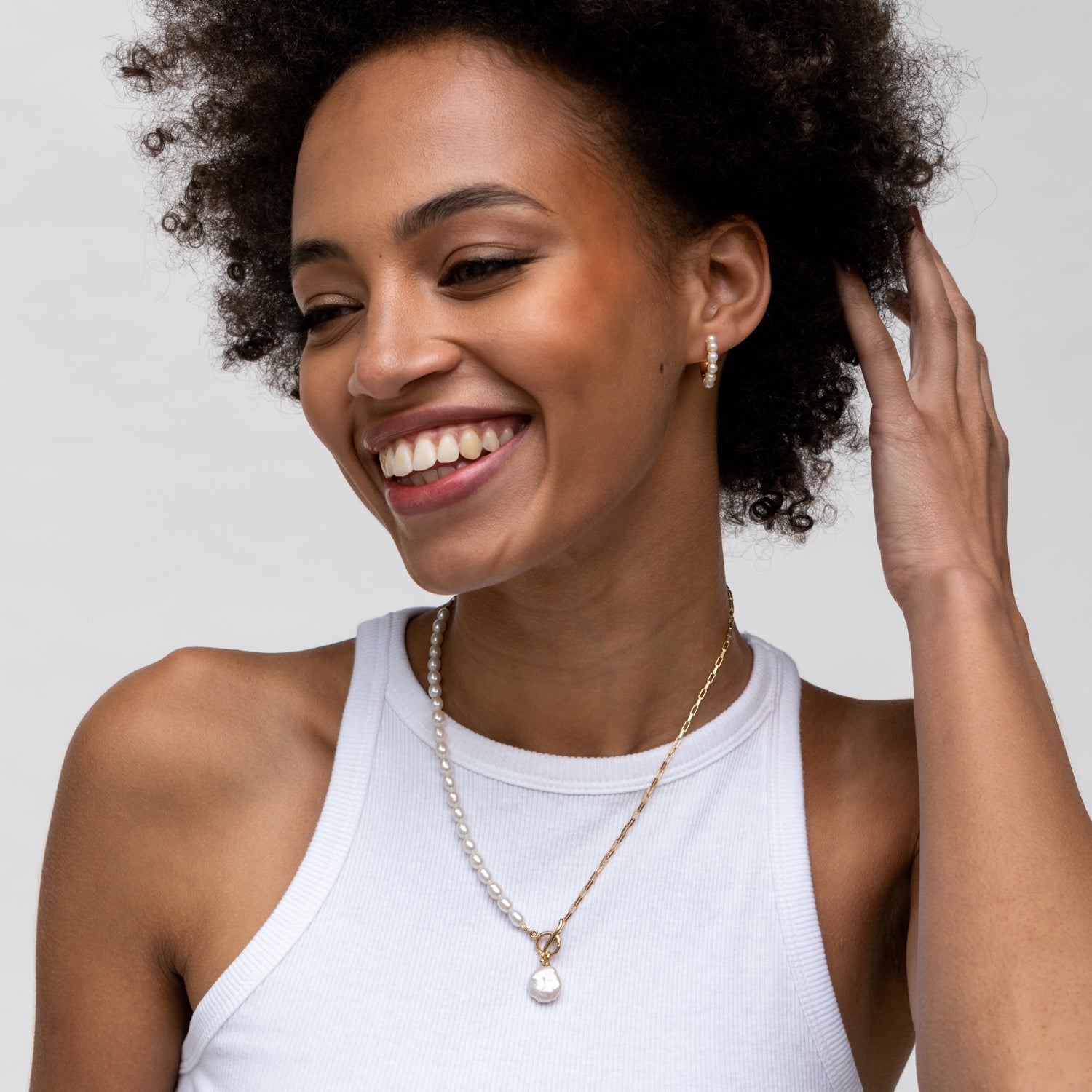 Medium Timeless Pearl Huggie Hoops