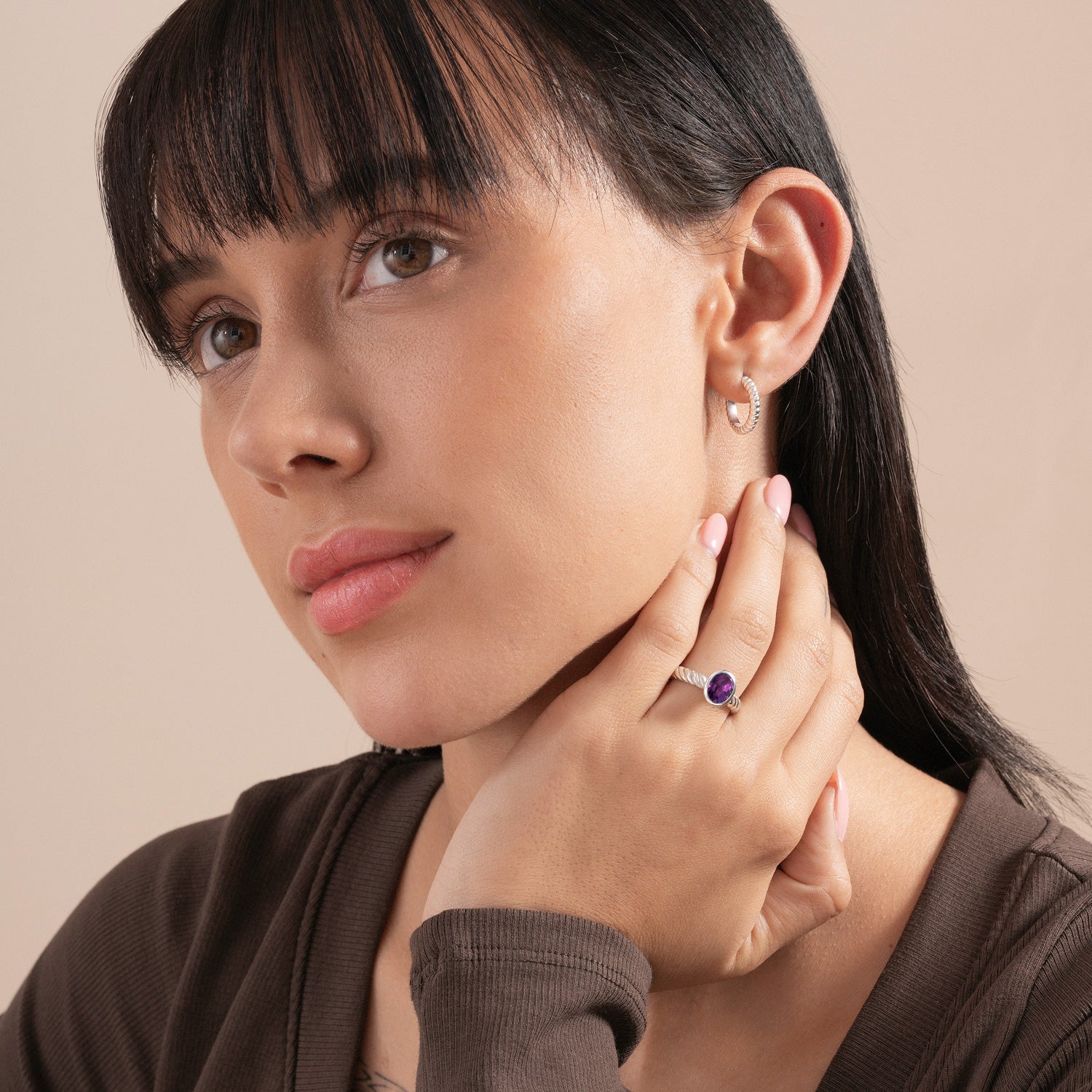 Oval Amethyst Twist Twinkle Ring