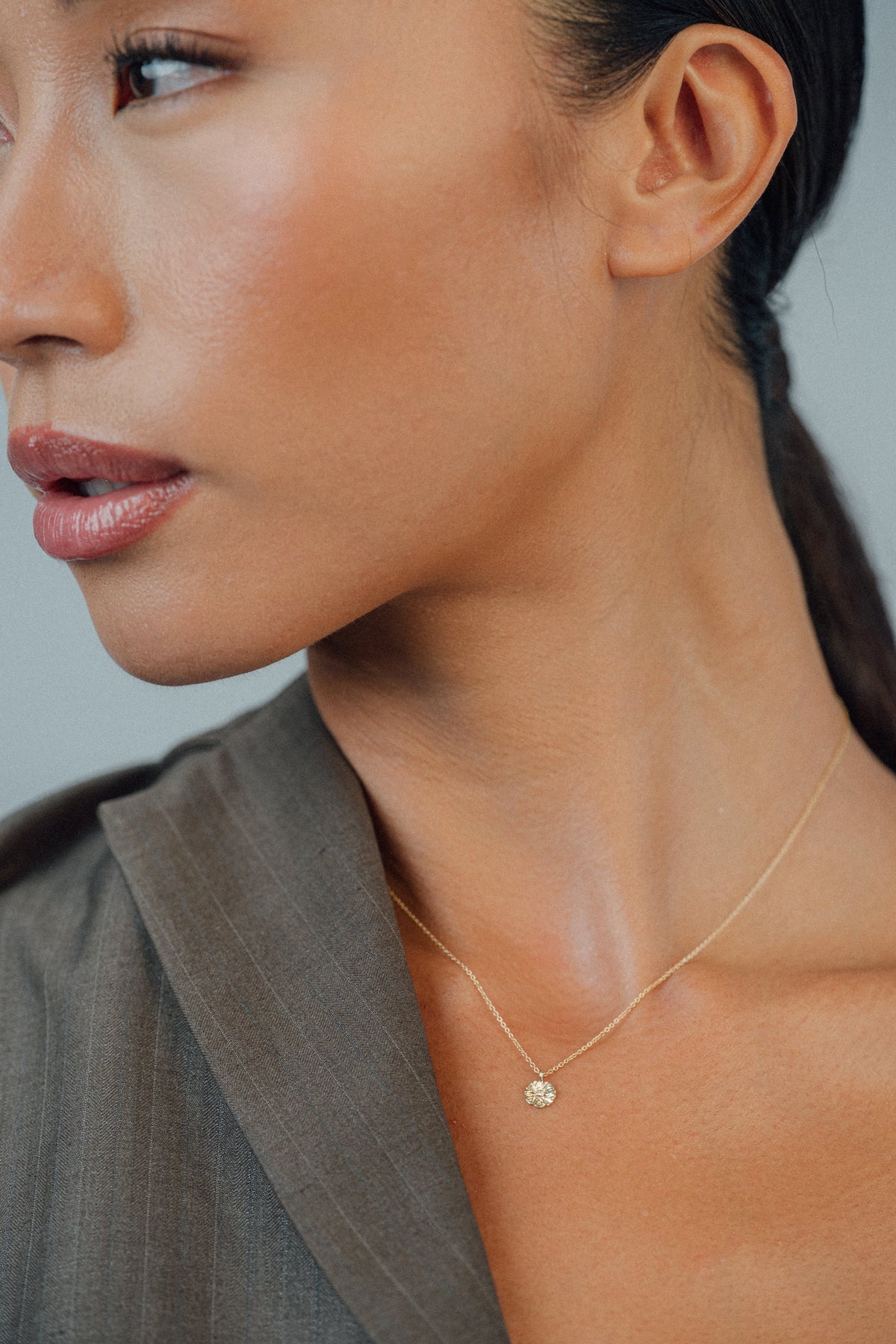 18K Lilypad Tag Necklace