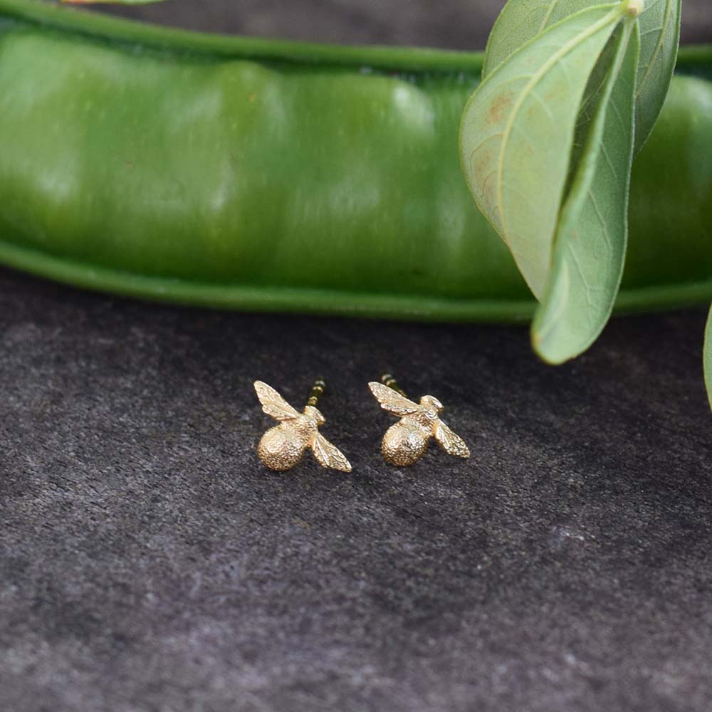 Bee Posts without Stones