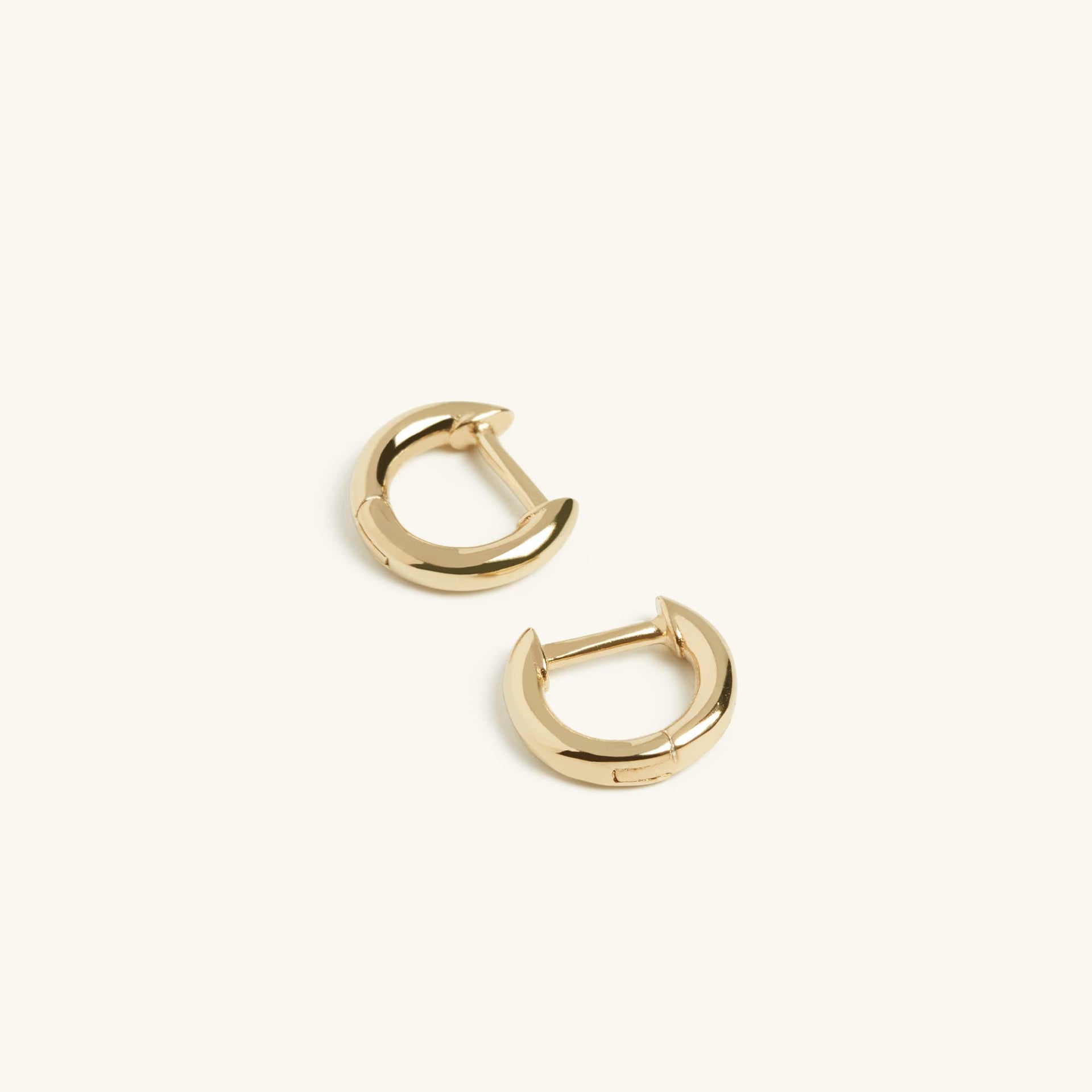 Huggie Earrings Gold