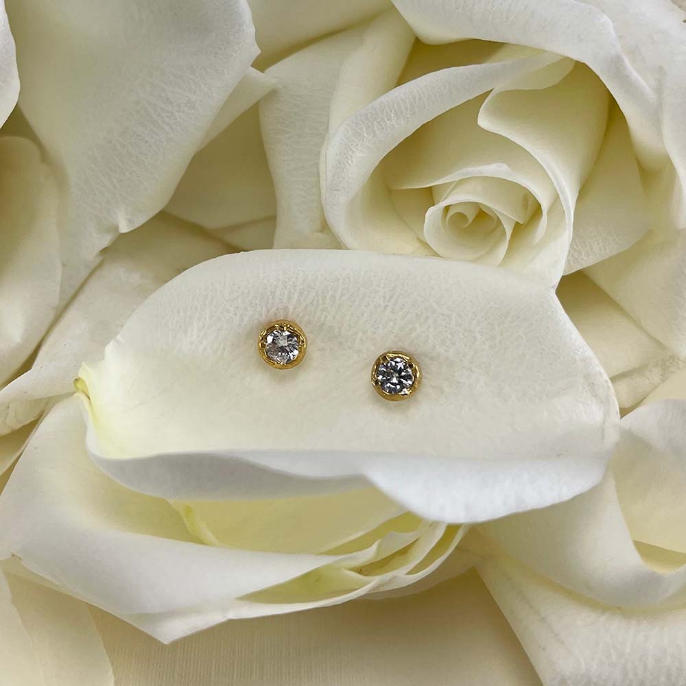 Seed Pod Solitaire Post Earrings