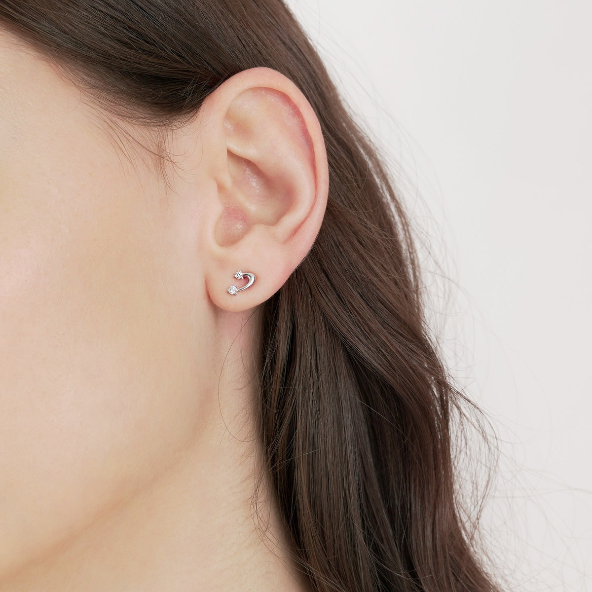 18K White Gold Diamond Earrings