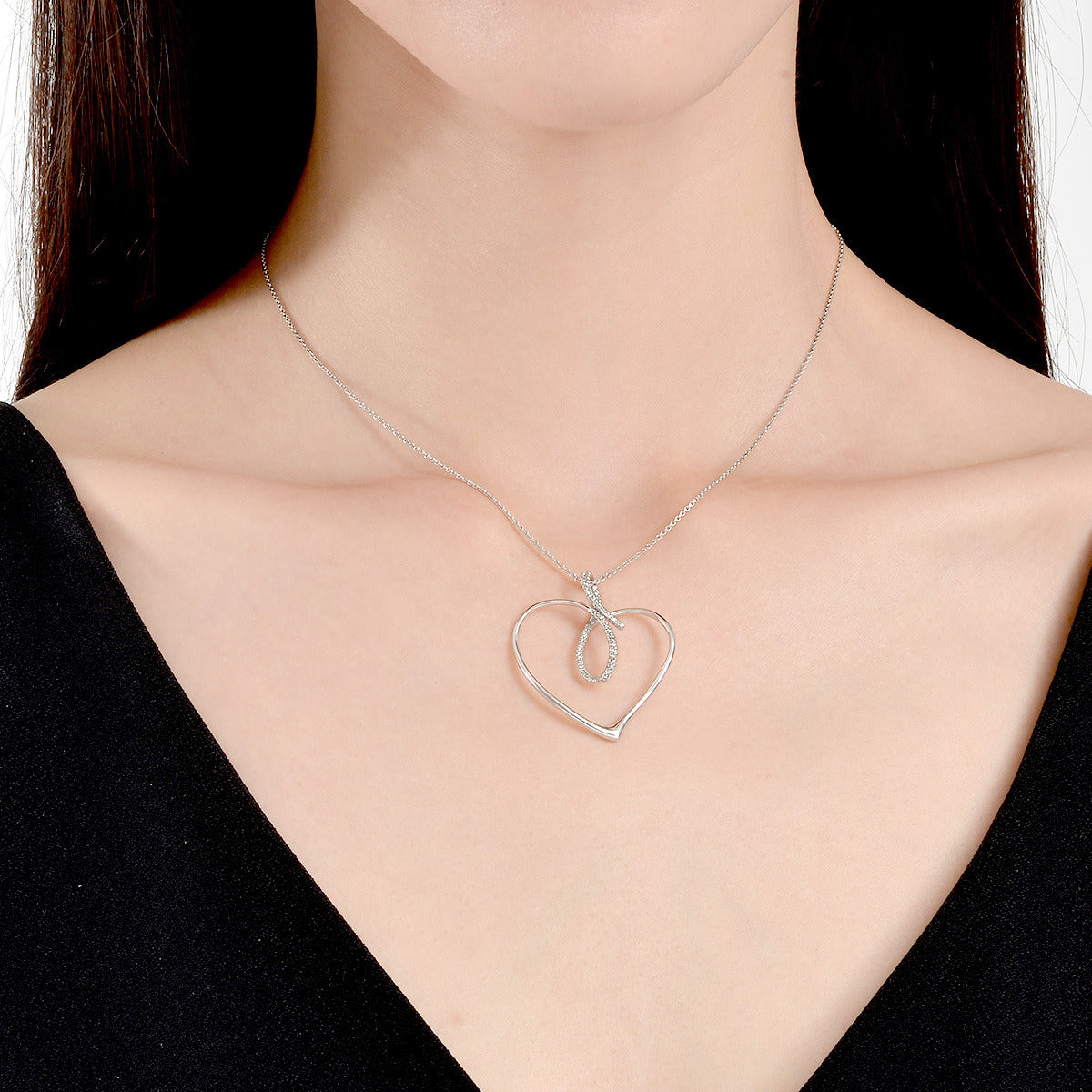 900 Platinum Diamond Pendant