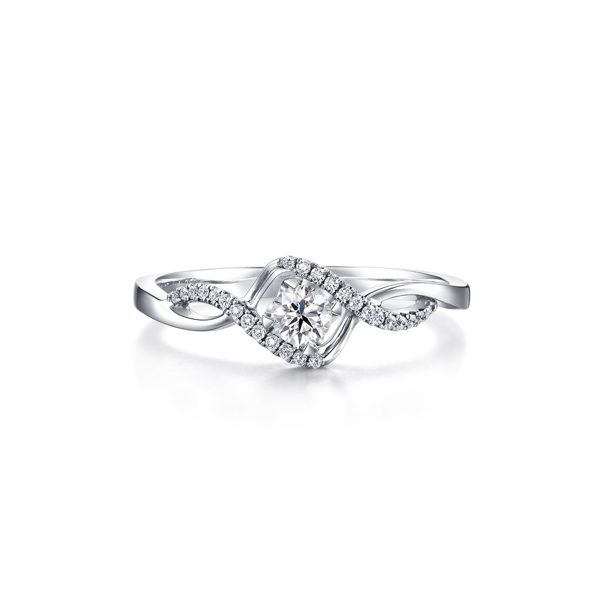 18K White Gold Diamond Ring