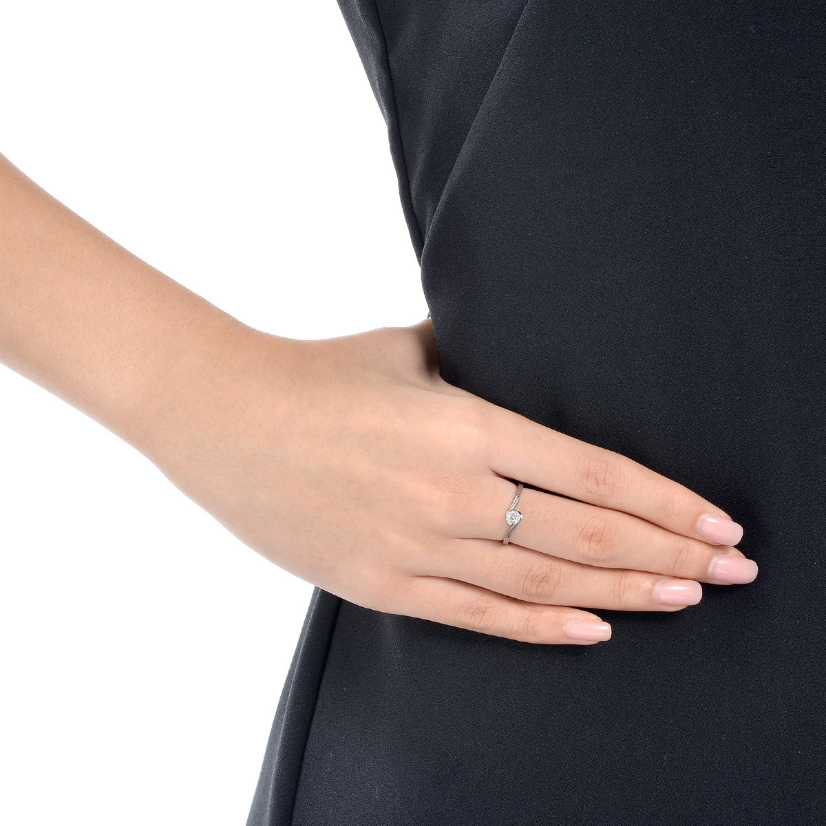 18K White Gold Diamond Ring