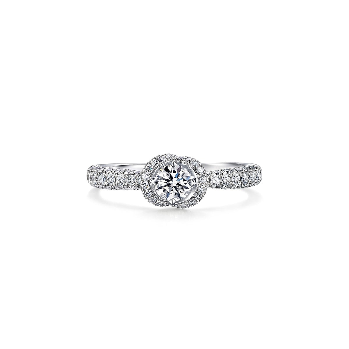 forever-kiss-collection-white-gold-diamond-ring-chow-sang-sang