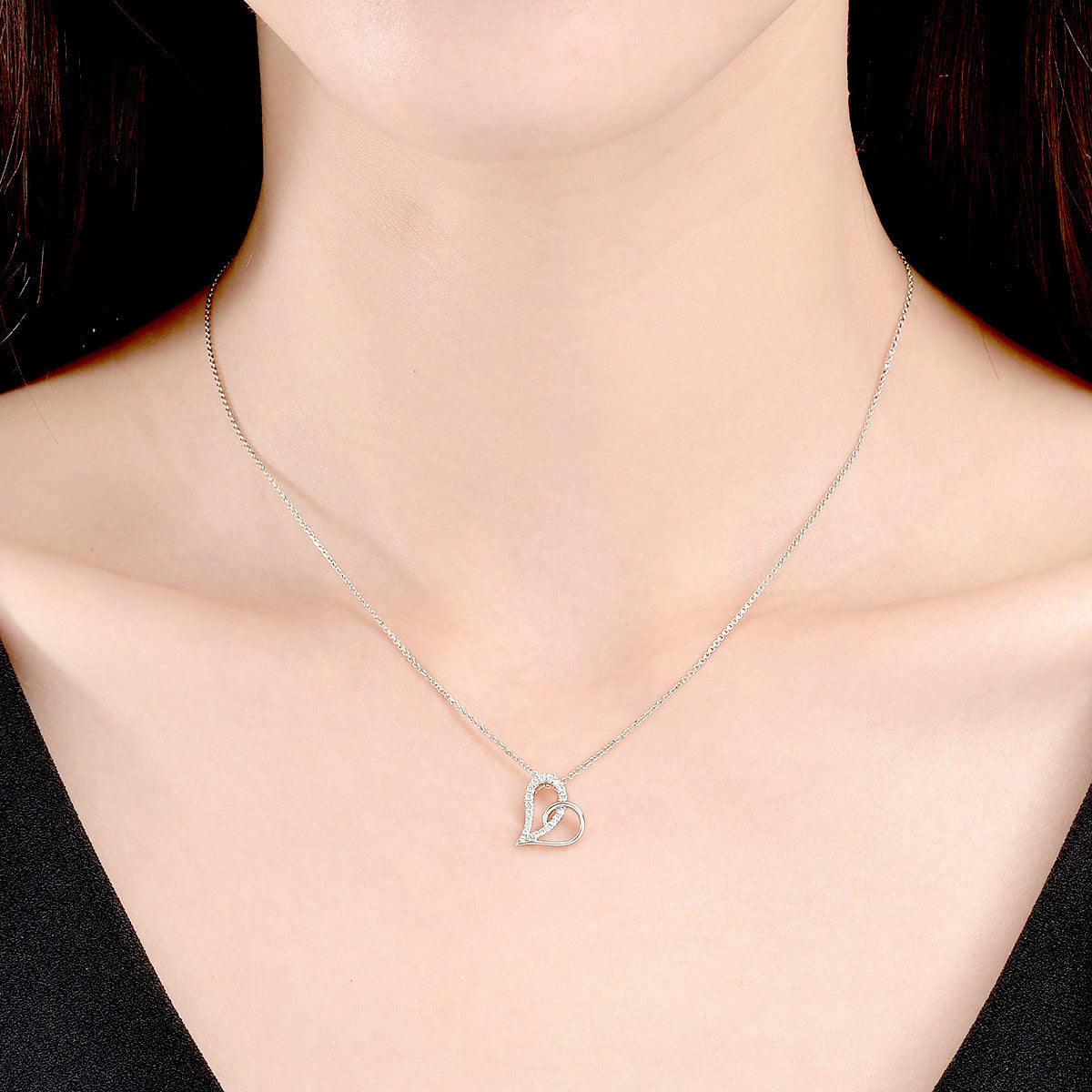 900 Platinum Diamond Pendant