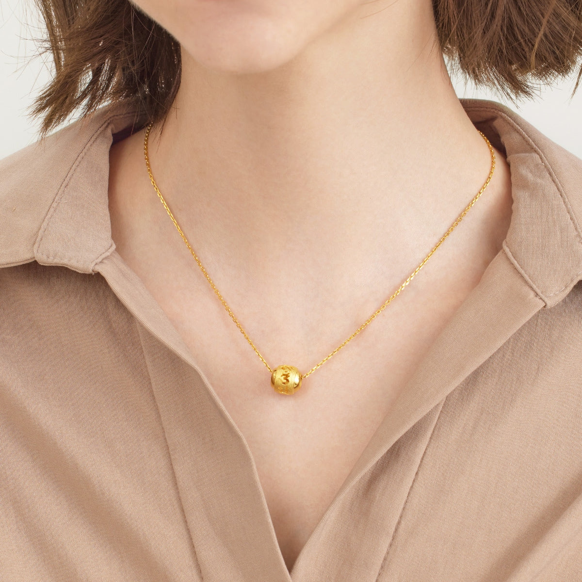 Om Mani Padme Hum' 999.9 Gold Pendant