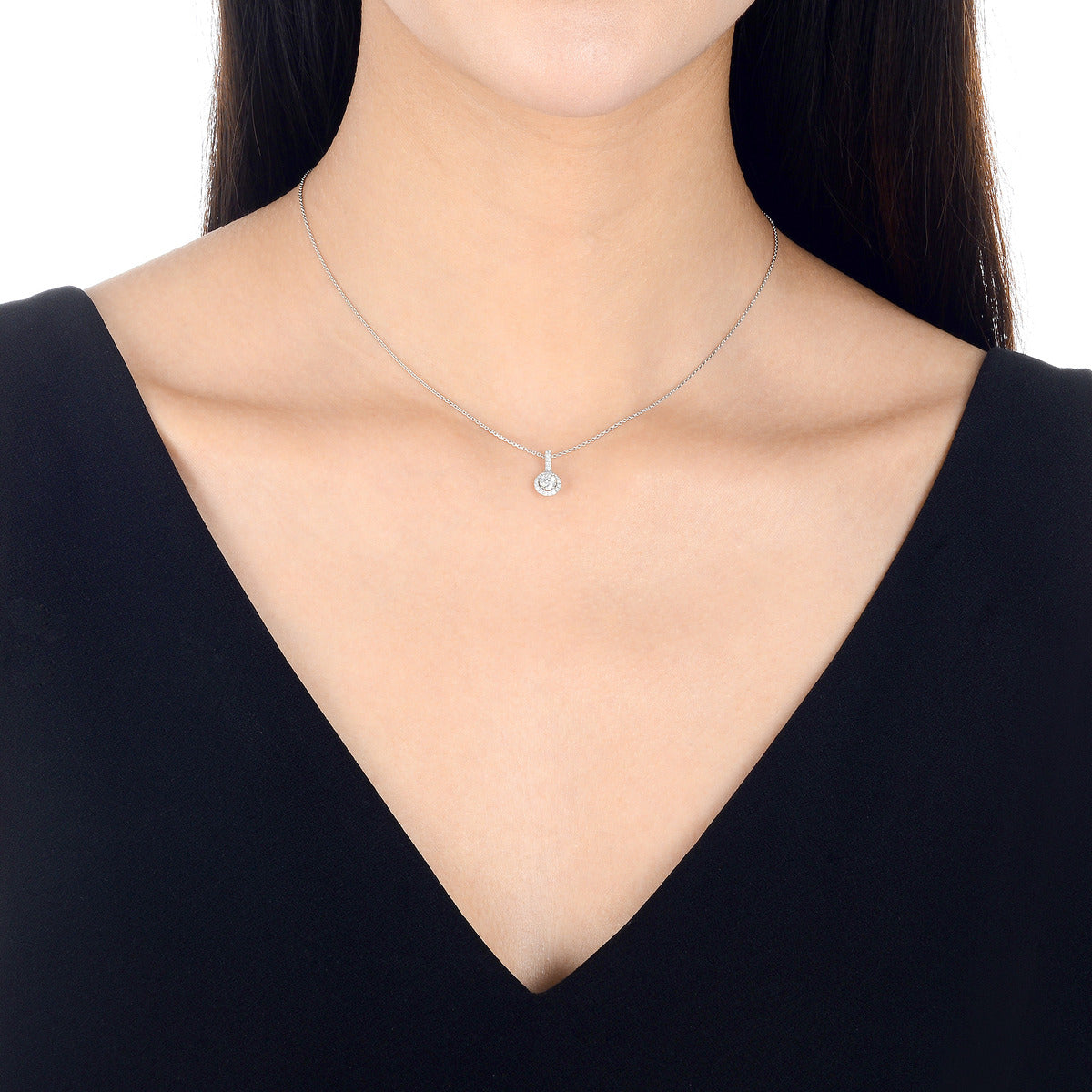 Iconic' 900 Platinum Diamond Pendant