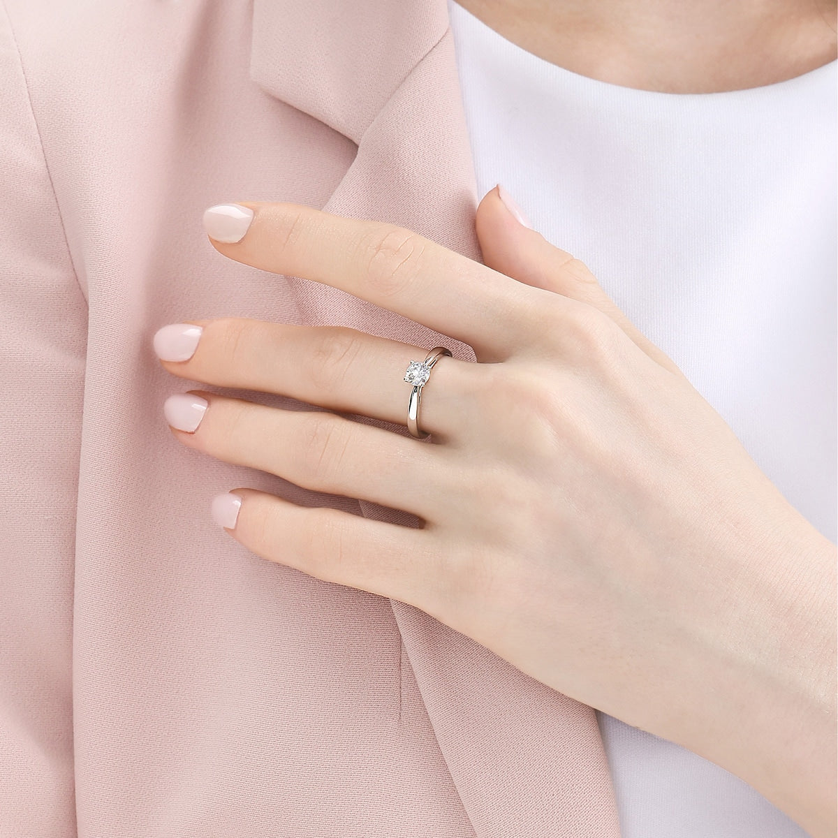 Classic' 900 Platinum Diamond Ring