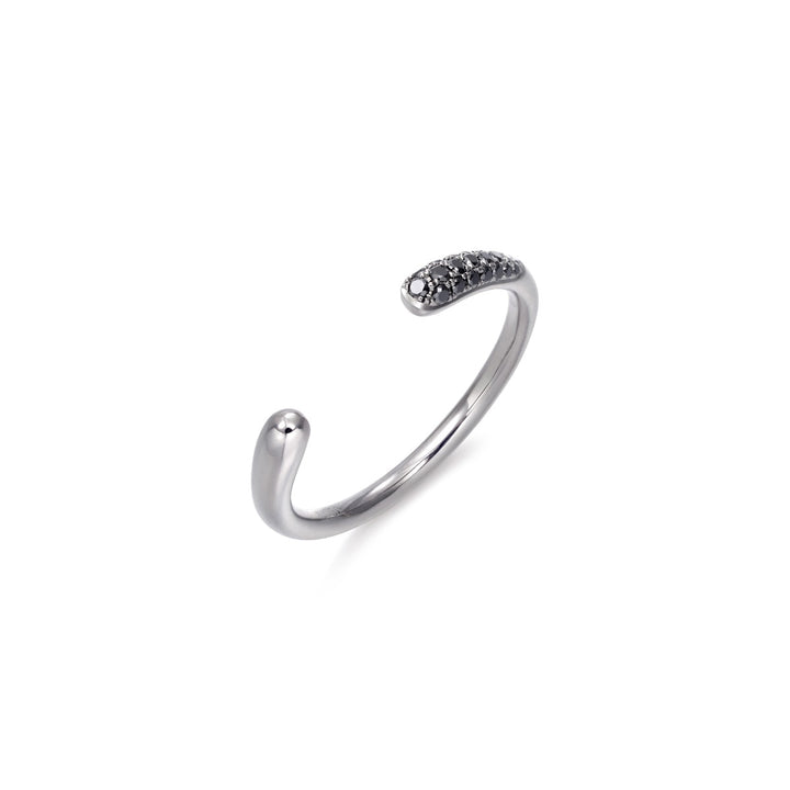 fingers-play-black-gold-black-diamond-ring-chow-sang-sang
