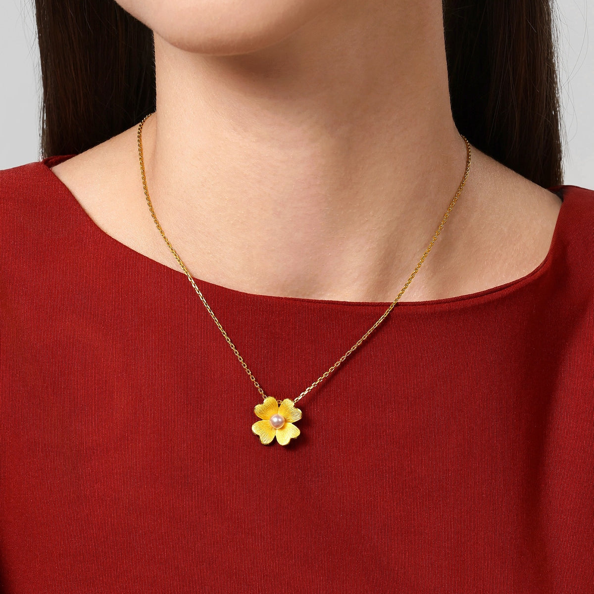 Chinese Wedding Collection 'Floral' 999.9 Gold Pearl Four Leaf Clover Pendant