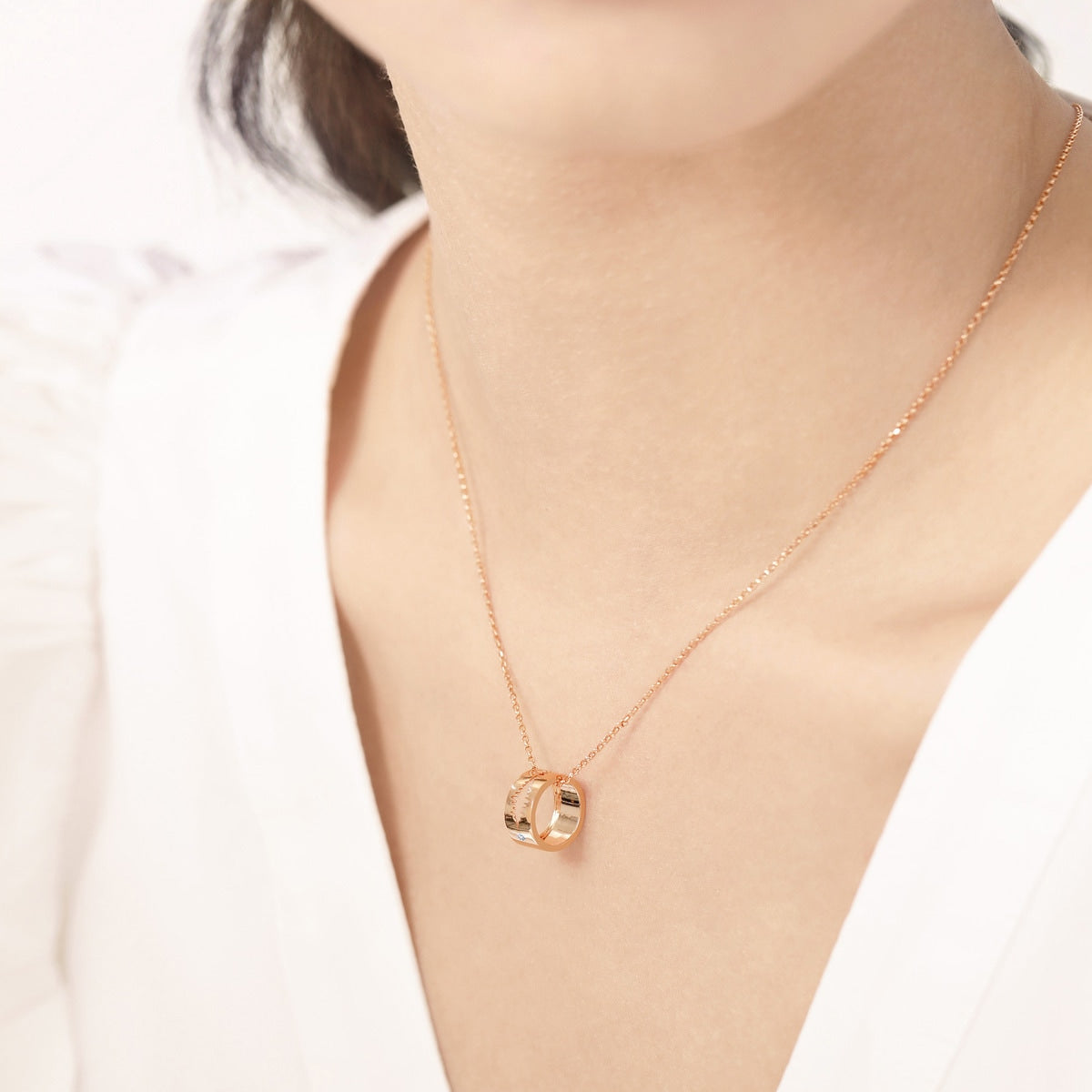 18K Rose Gold Diamond Necklace