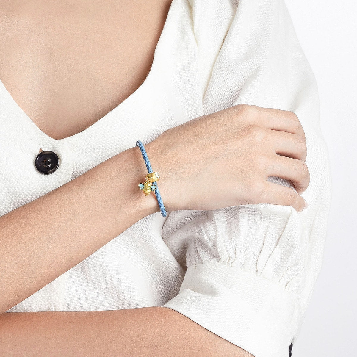 Wonderland' 999 Gold Honey Bee Charm