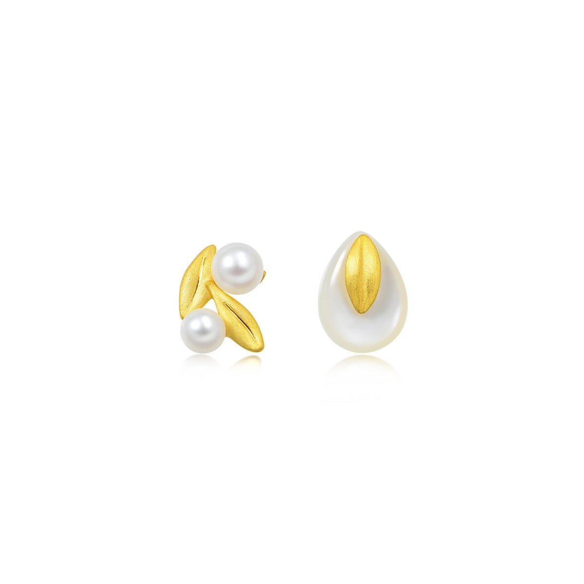 Wishes' 999.9 Gold Pearl Earrings