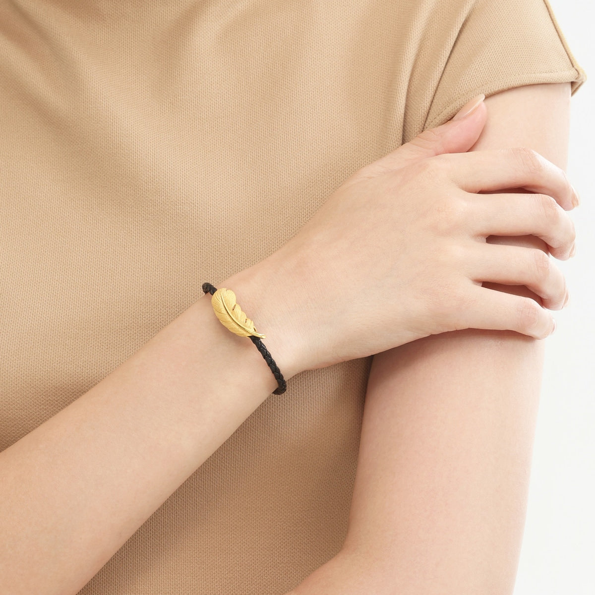 999.9 Gold Feather Bracelet