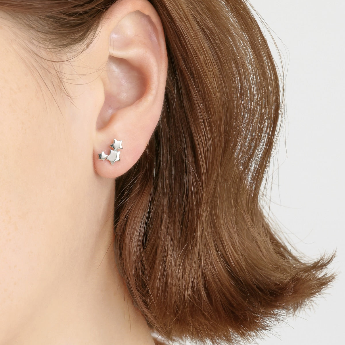 950 Platinum Single Earring