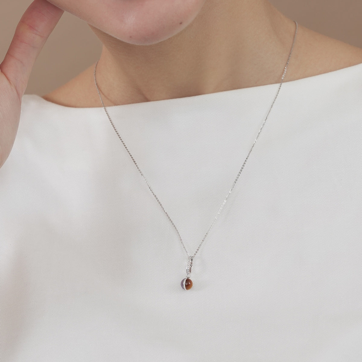 Cosmos' 18K White Gold Tiger's-eye Pendant