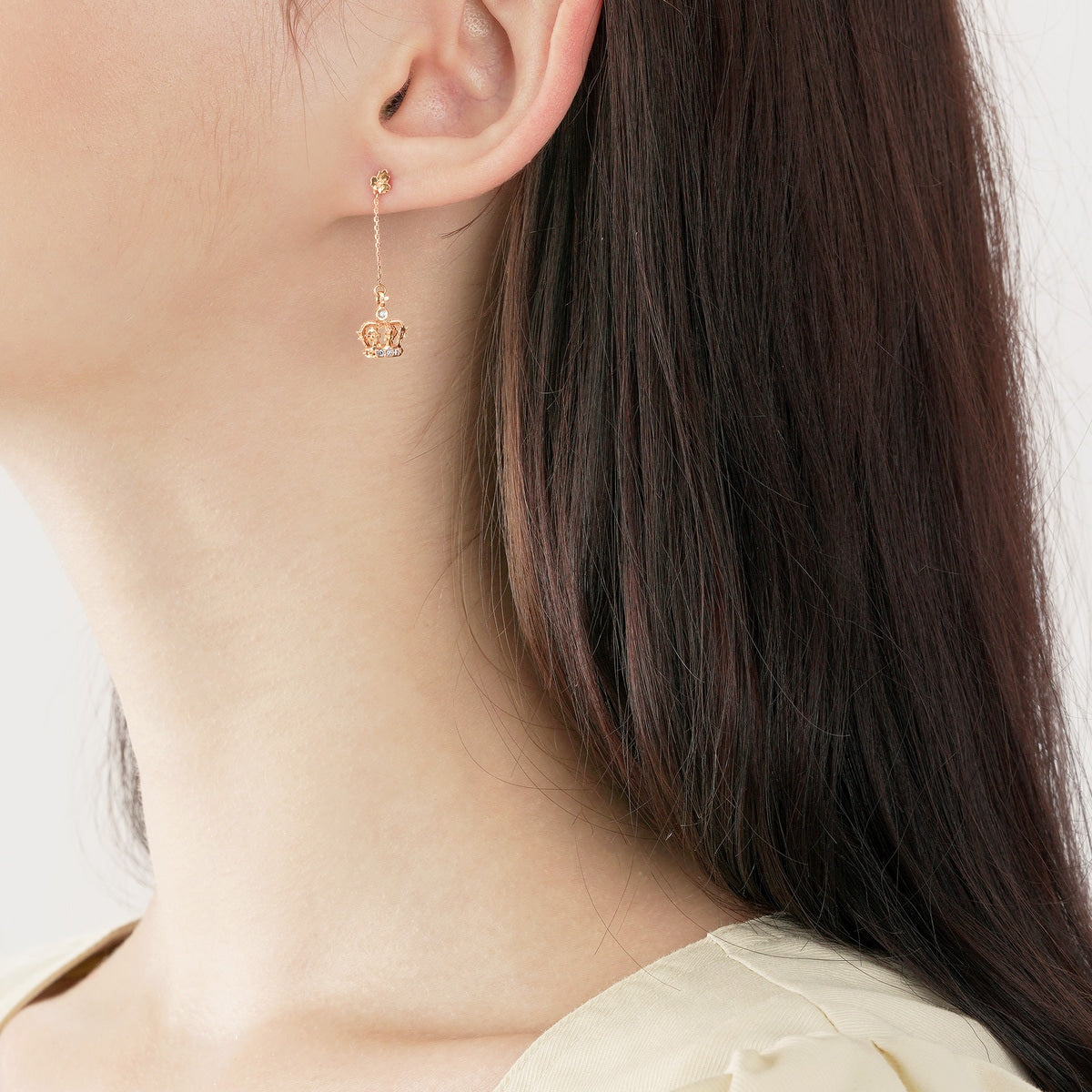 The Art of Romance' 18K Red Gold Diamond Crown Earrings