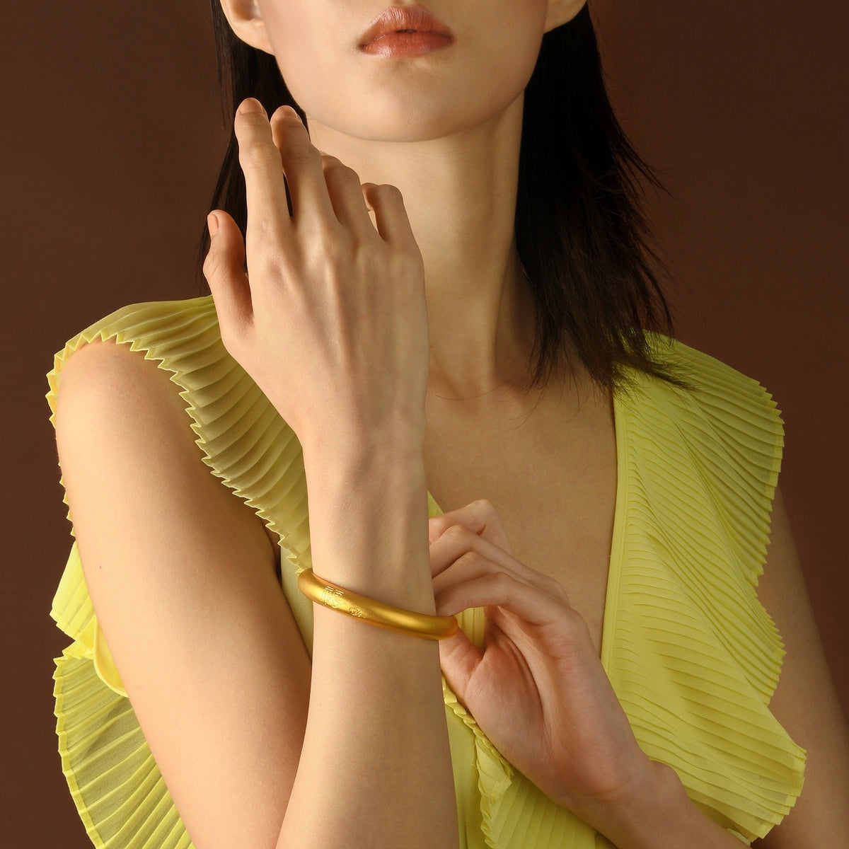 The Oriental' 999.9 Gold Bangle