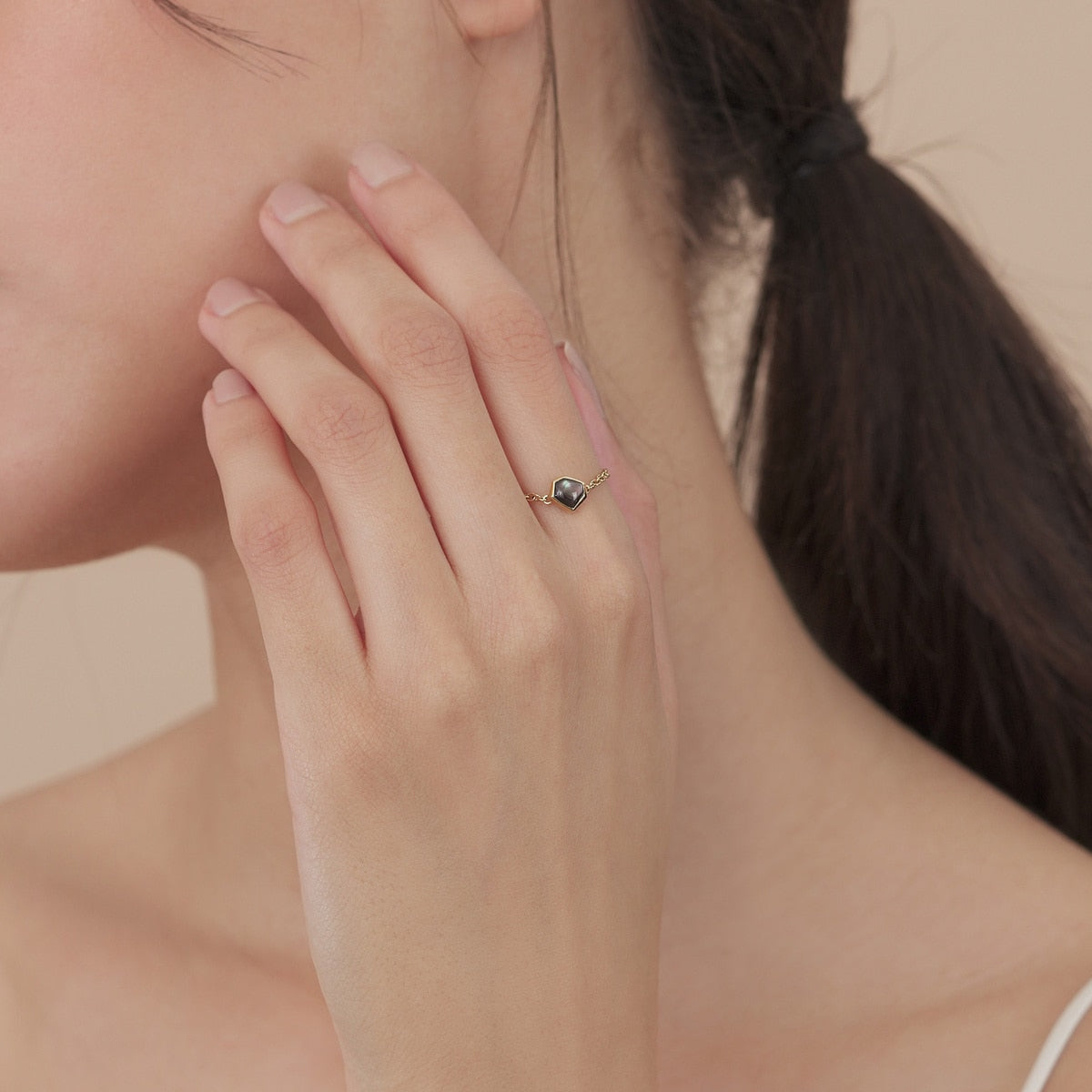 Harmony' 18K Yellow Gold Mother of Pearl Ring