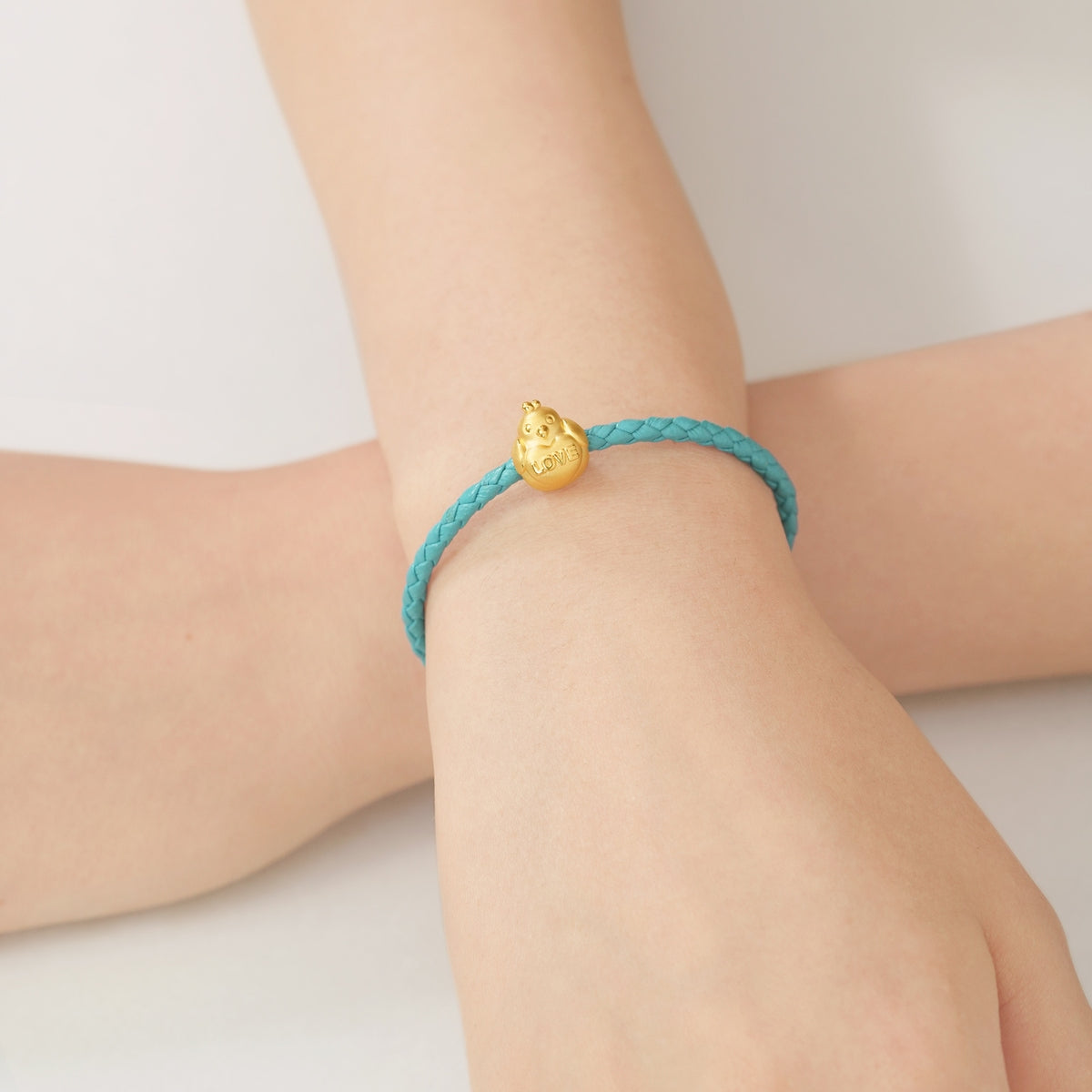 Wonderland' 999 Gold Bird Charm