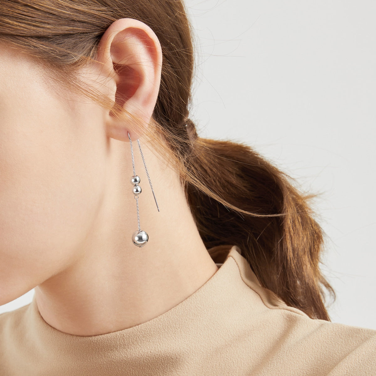 950 Platinum Single Earring