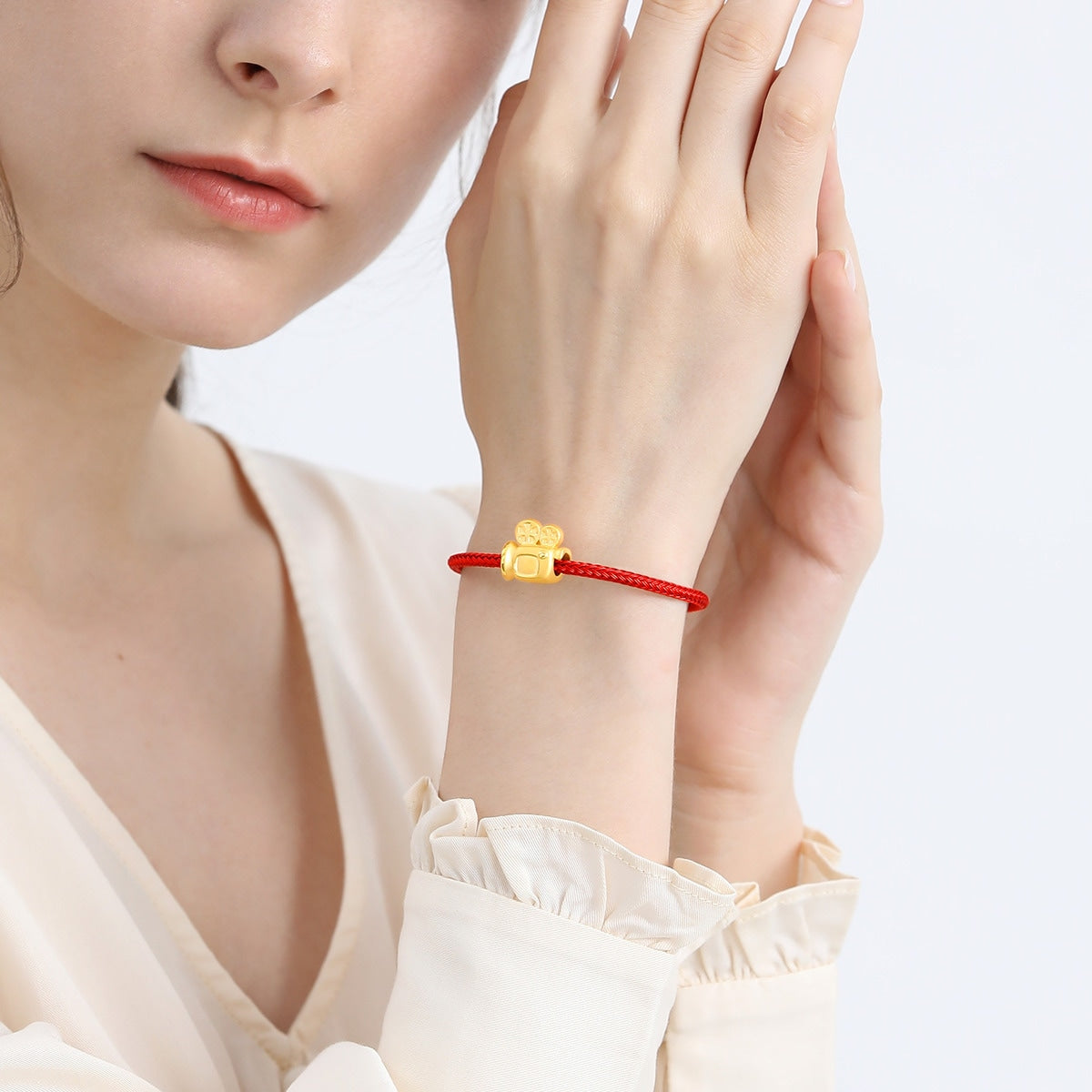 Wonderland' 999 Gold Camera Charm