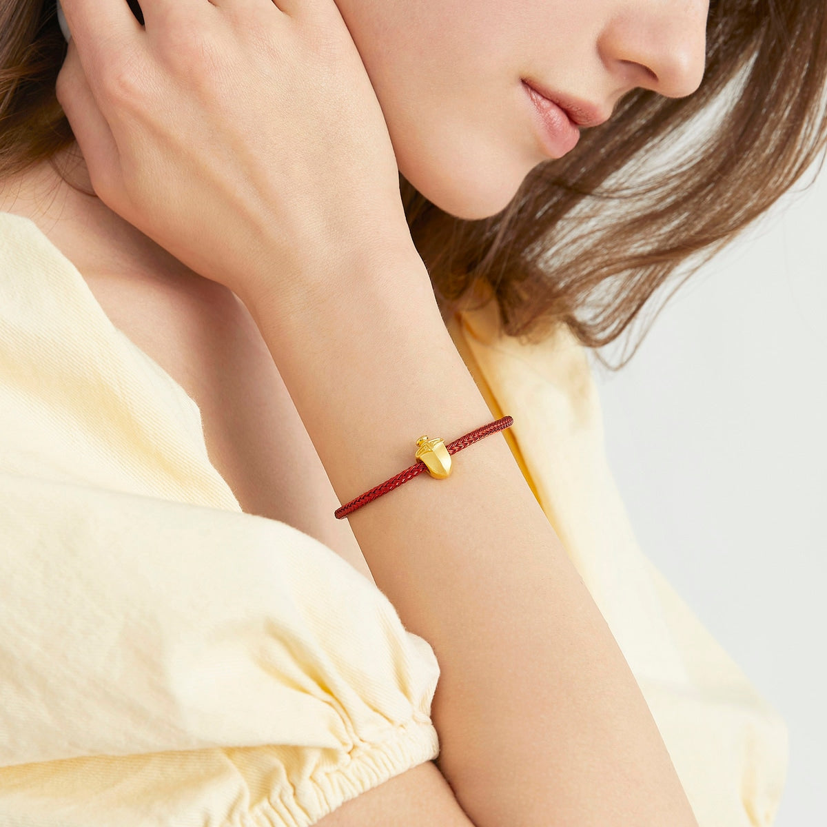 Wonderland' 999 Gold Charm