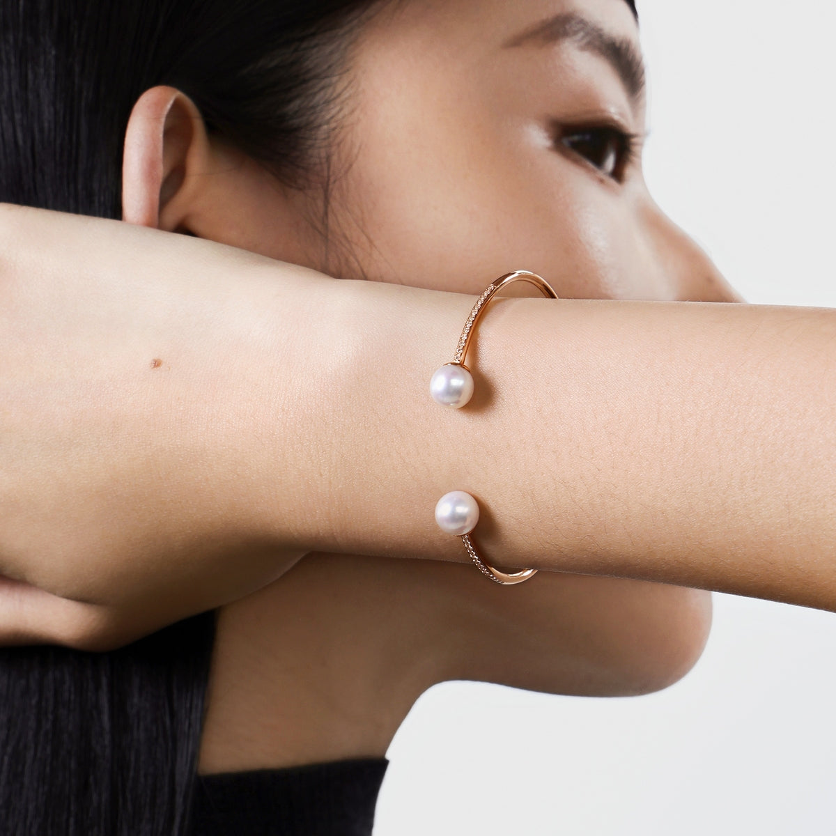 18K/750 Gold (Rose) Freshwater Cultured Pearl Bangle