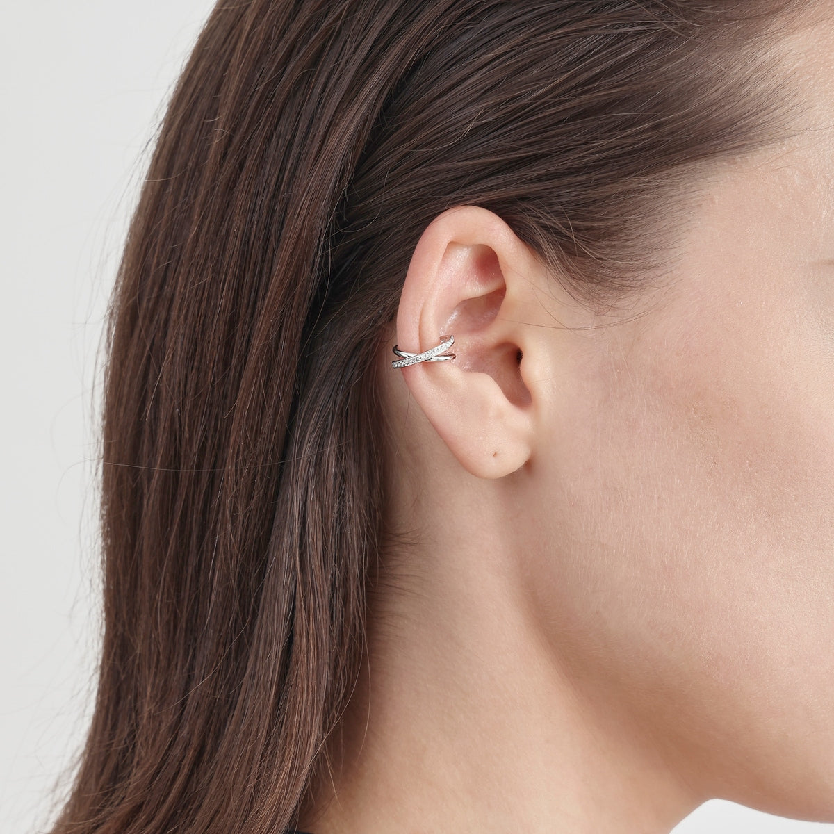 18K/750 Gold (White) Diamond Single Ear Cuff