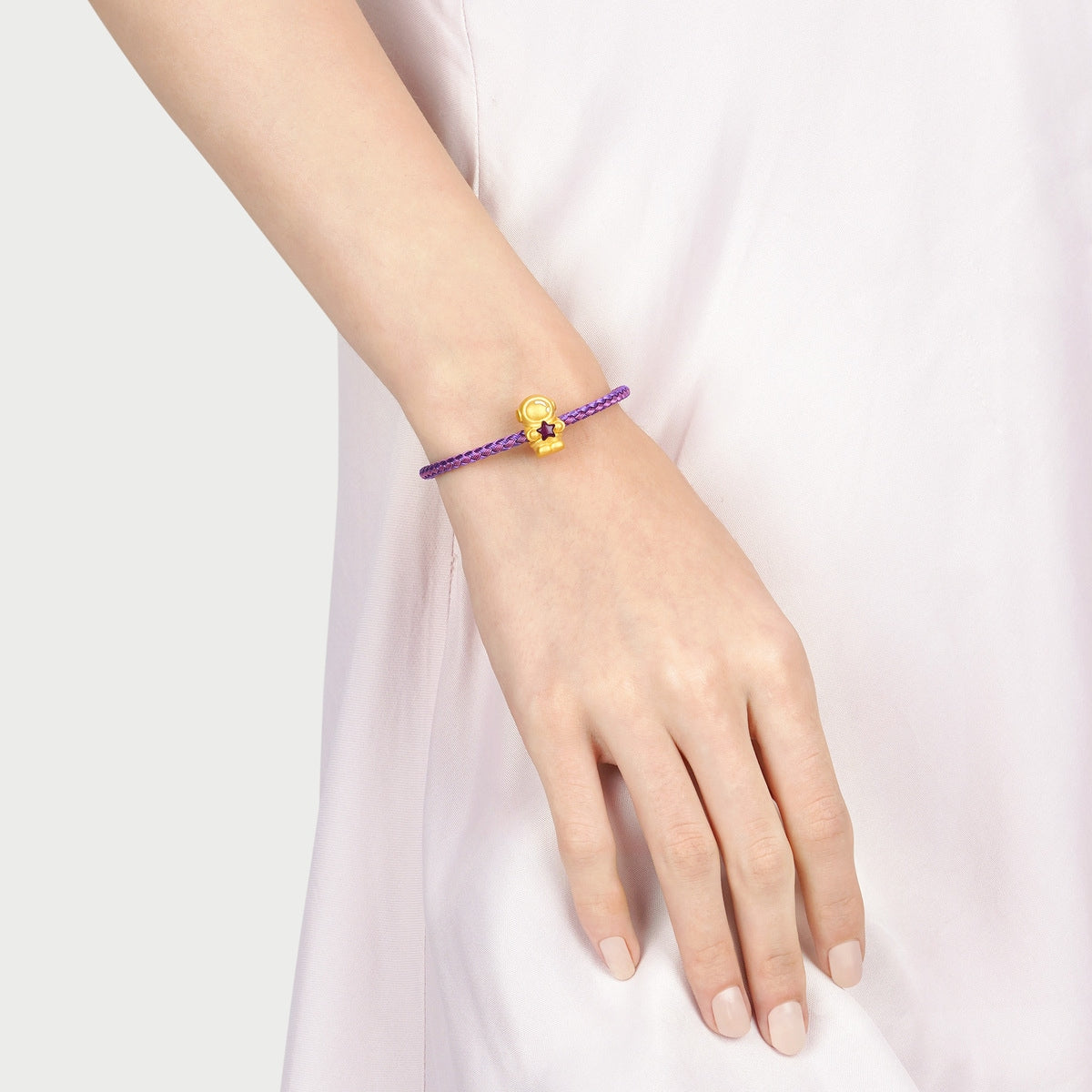 Wonderland' 999 Gold Astronaut Charm