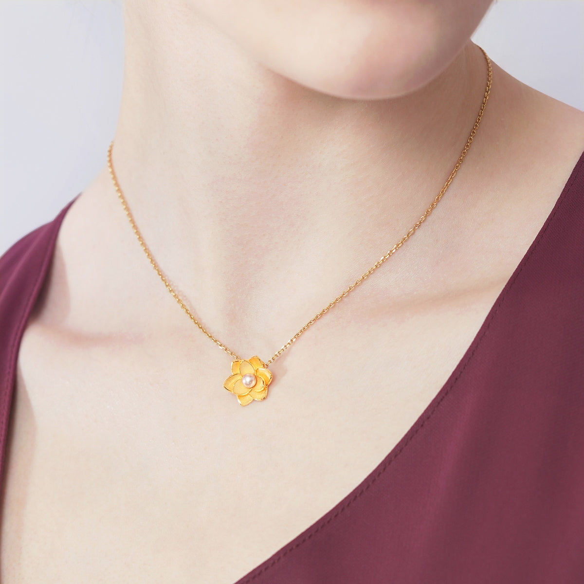 Floral' 999.9 Gold Pendant