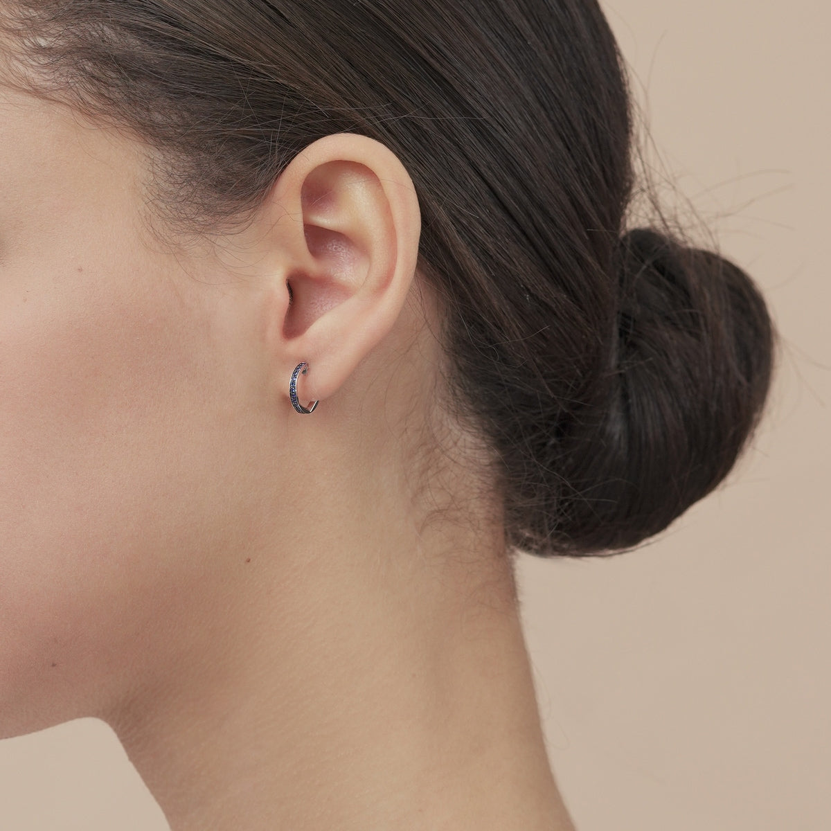 Timeless' 18K White & Black Gold Sapphire Single Earring