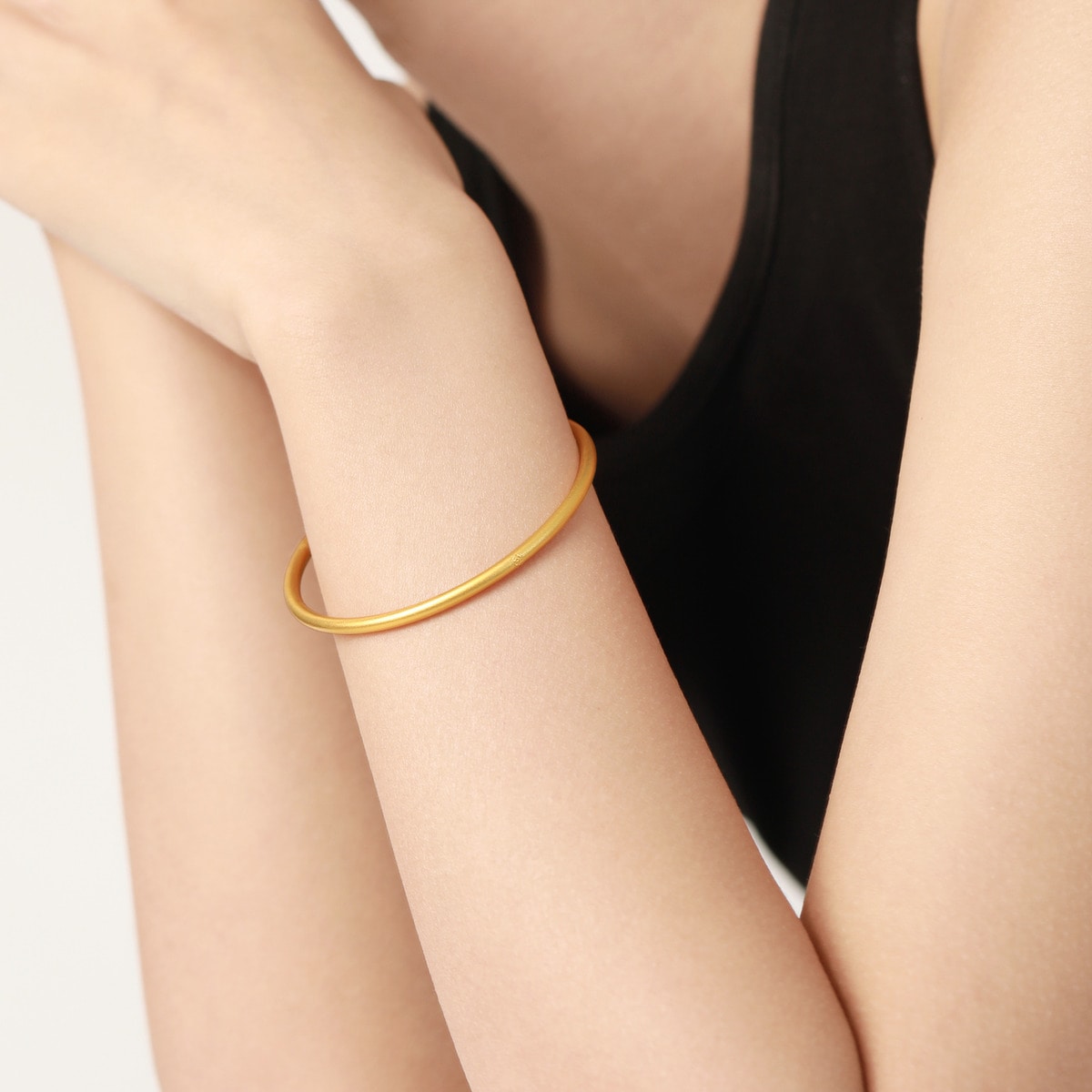The Oriental' 999.9 Gold Bangle