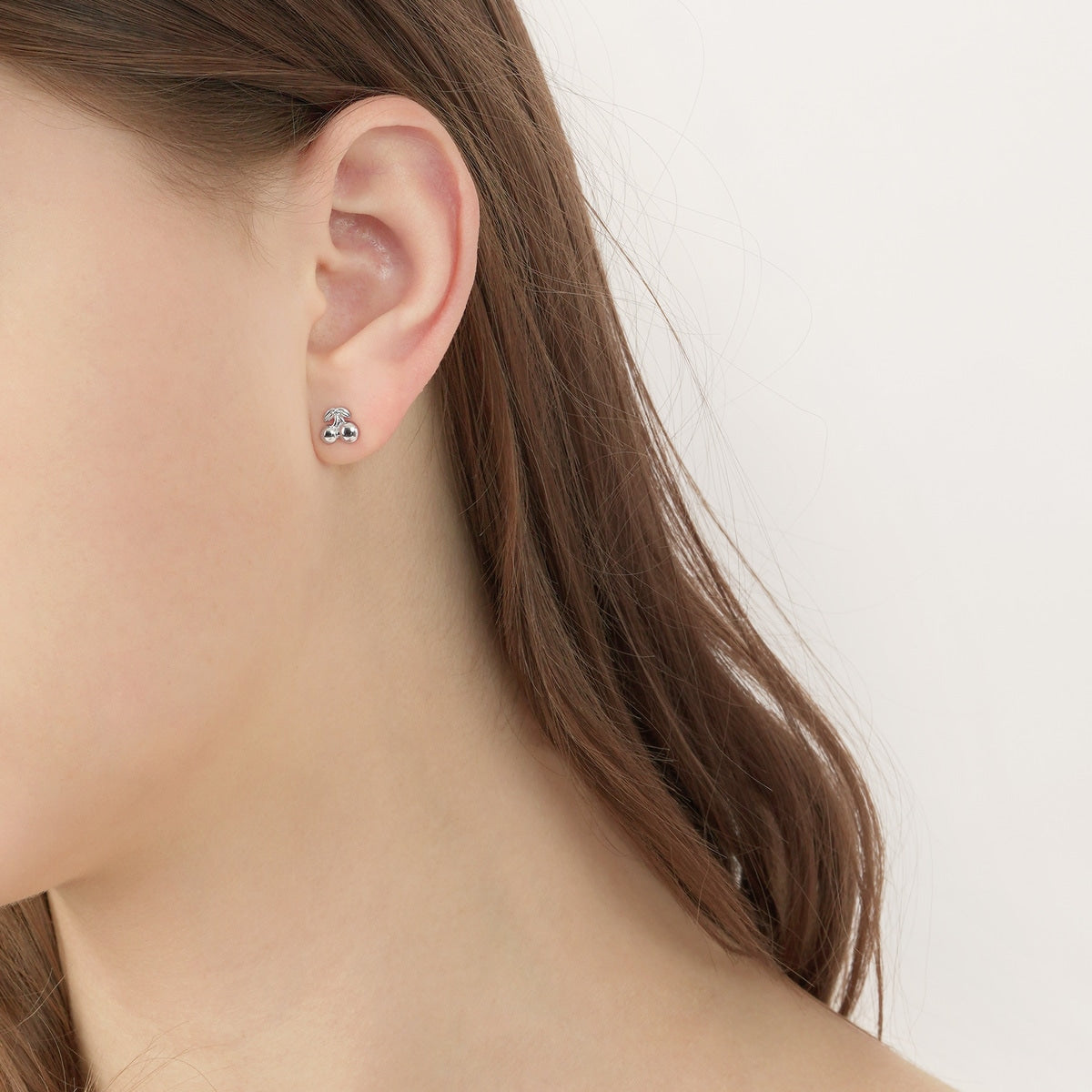 Ear Play' 950 Platinum Diamond Cherry Single Earring