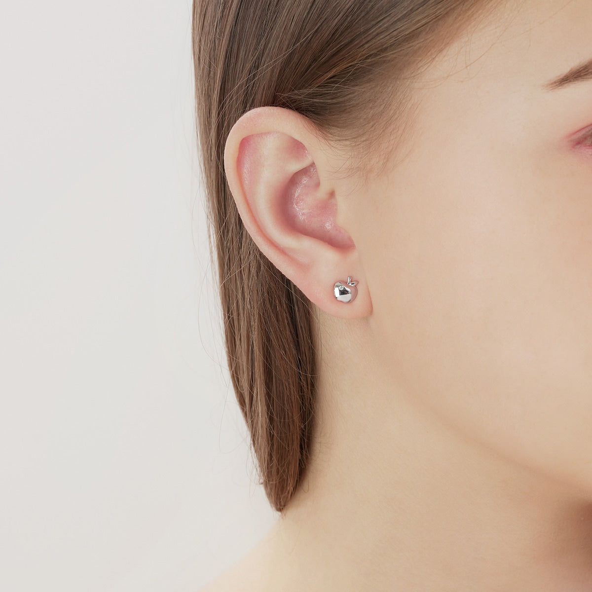 Ear Play' 950 Platinum Diamond Apple Single Earring