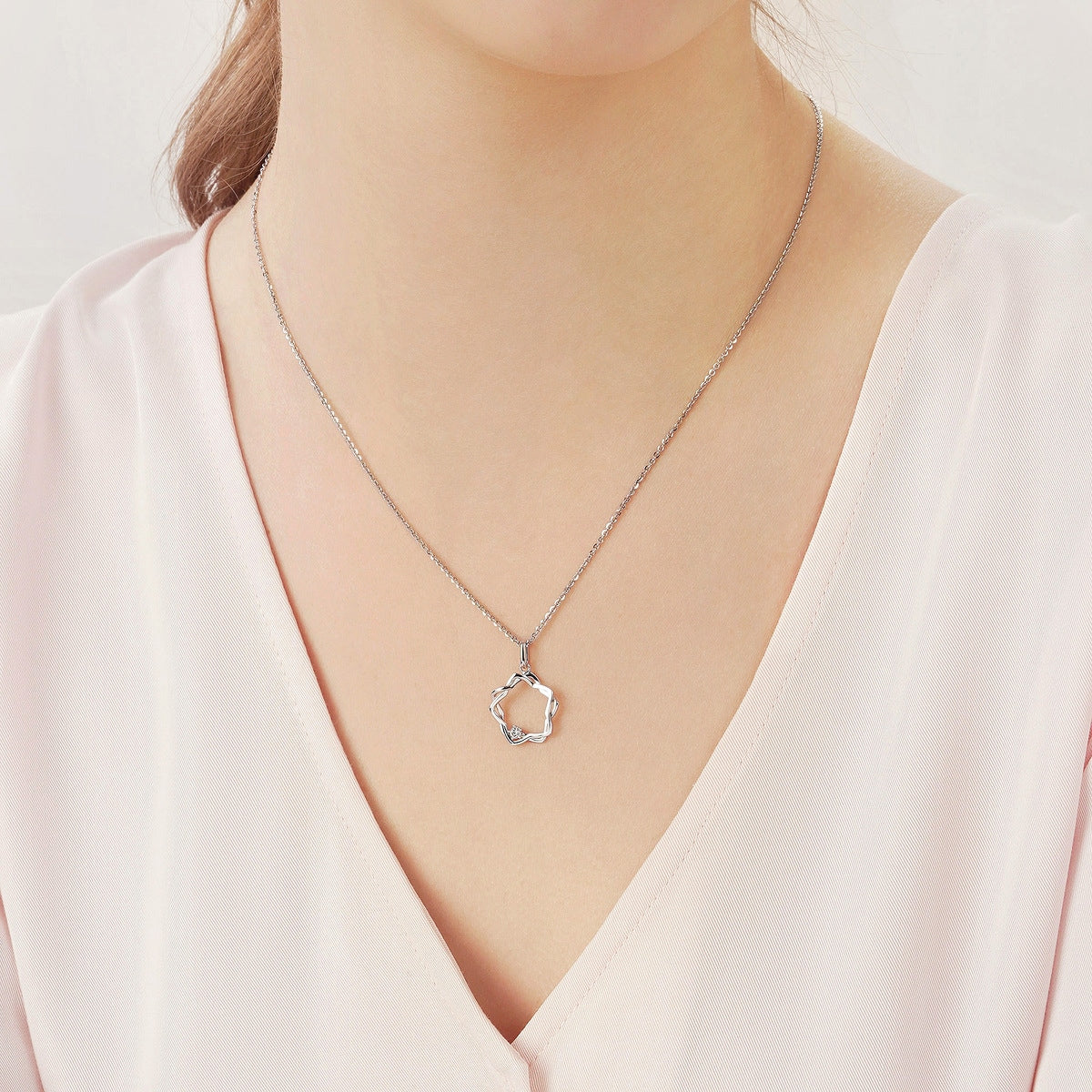 900 Platinum Diamond Pendant