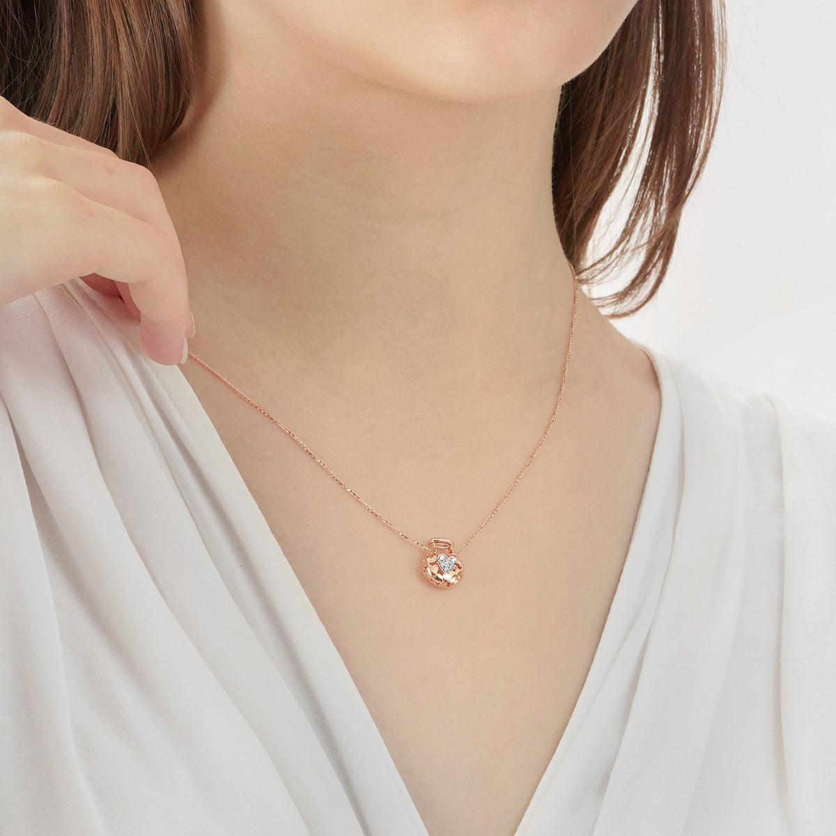 18K White & Red Gold Diamond Necklace