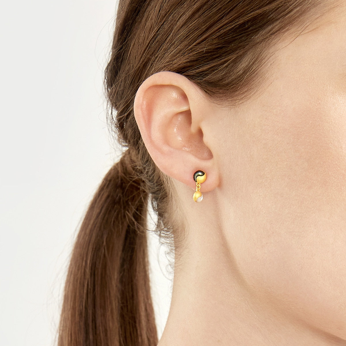 Daily Bliss' 999.9 Gold Single Earring