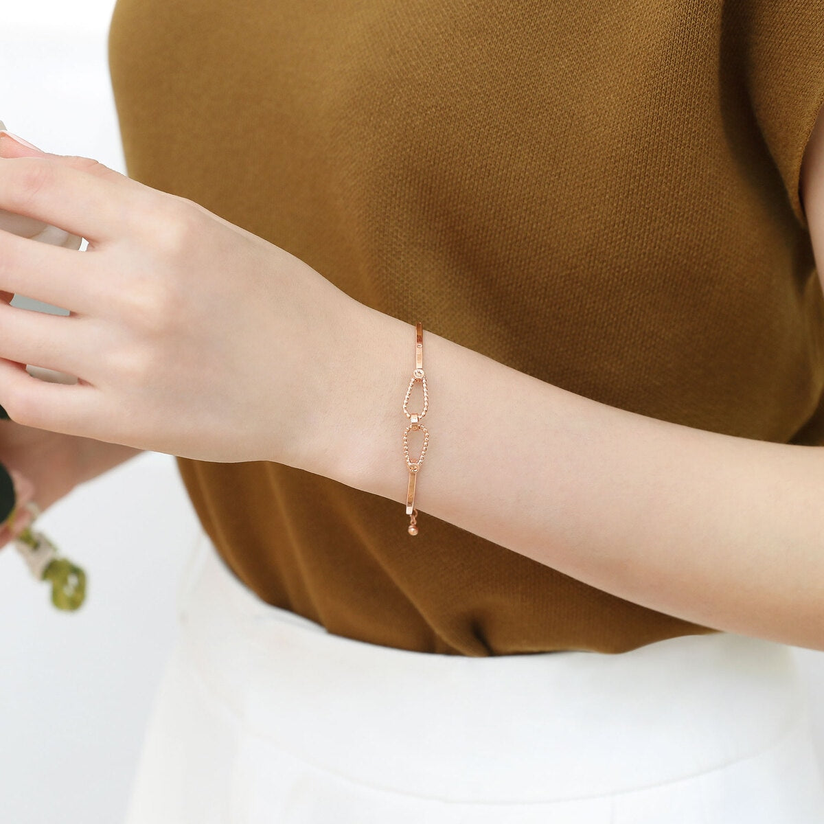 18K Rose Gold Bangle