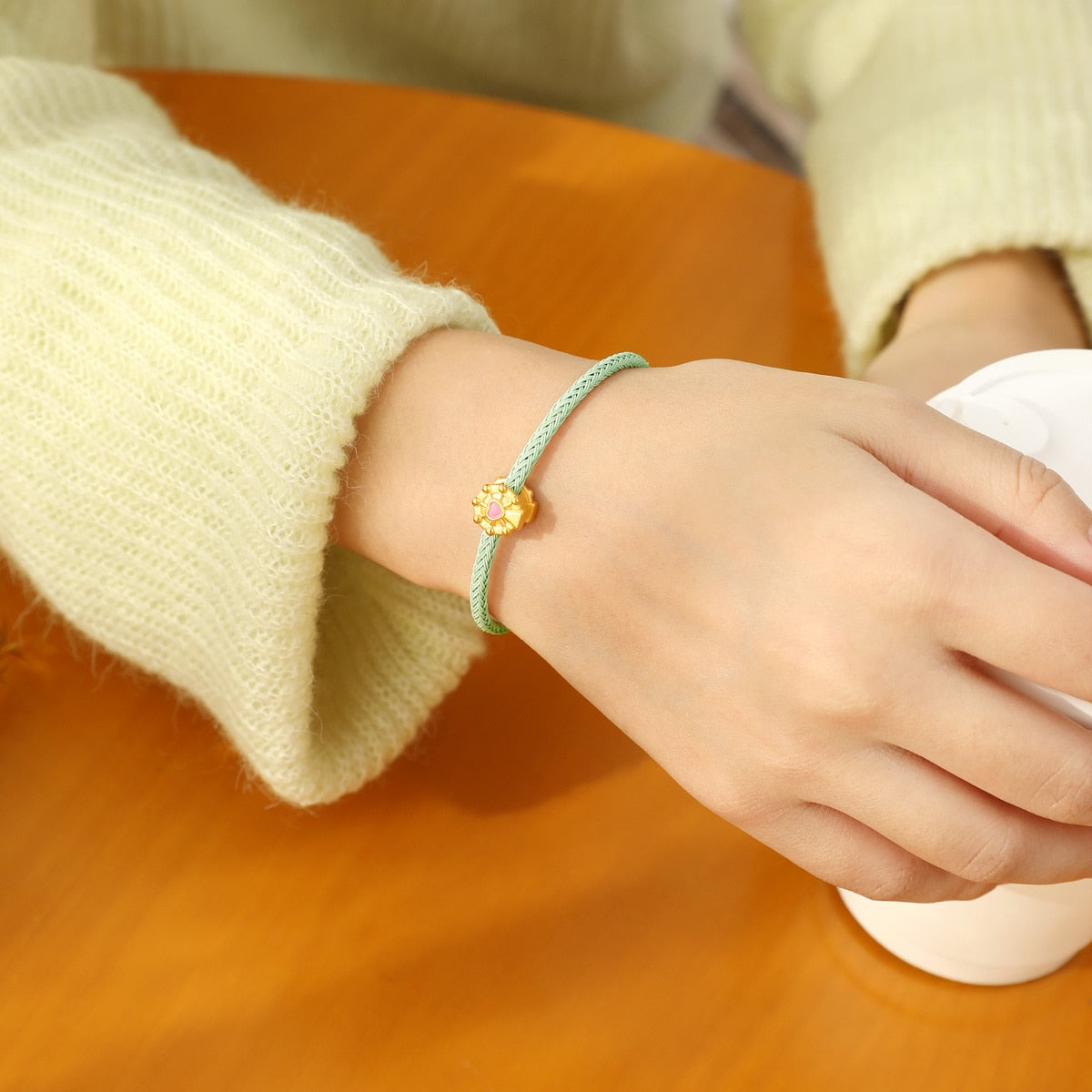 Wonderland' 999 Gold Ferris Wheel Charm