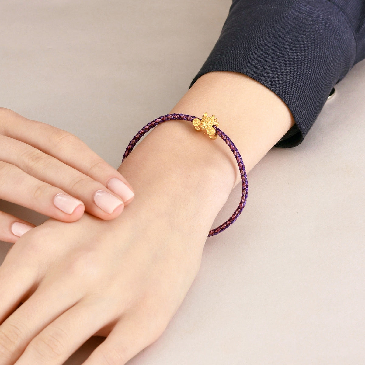 The Art of Romance' 999 Gold Charm